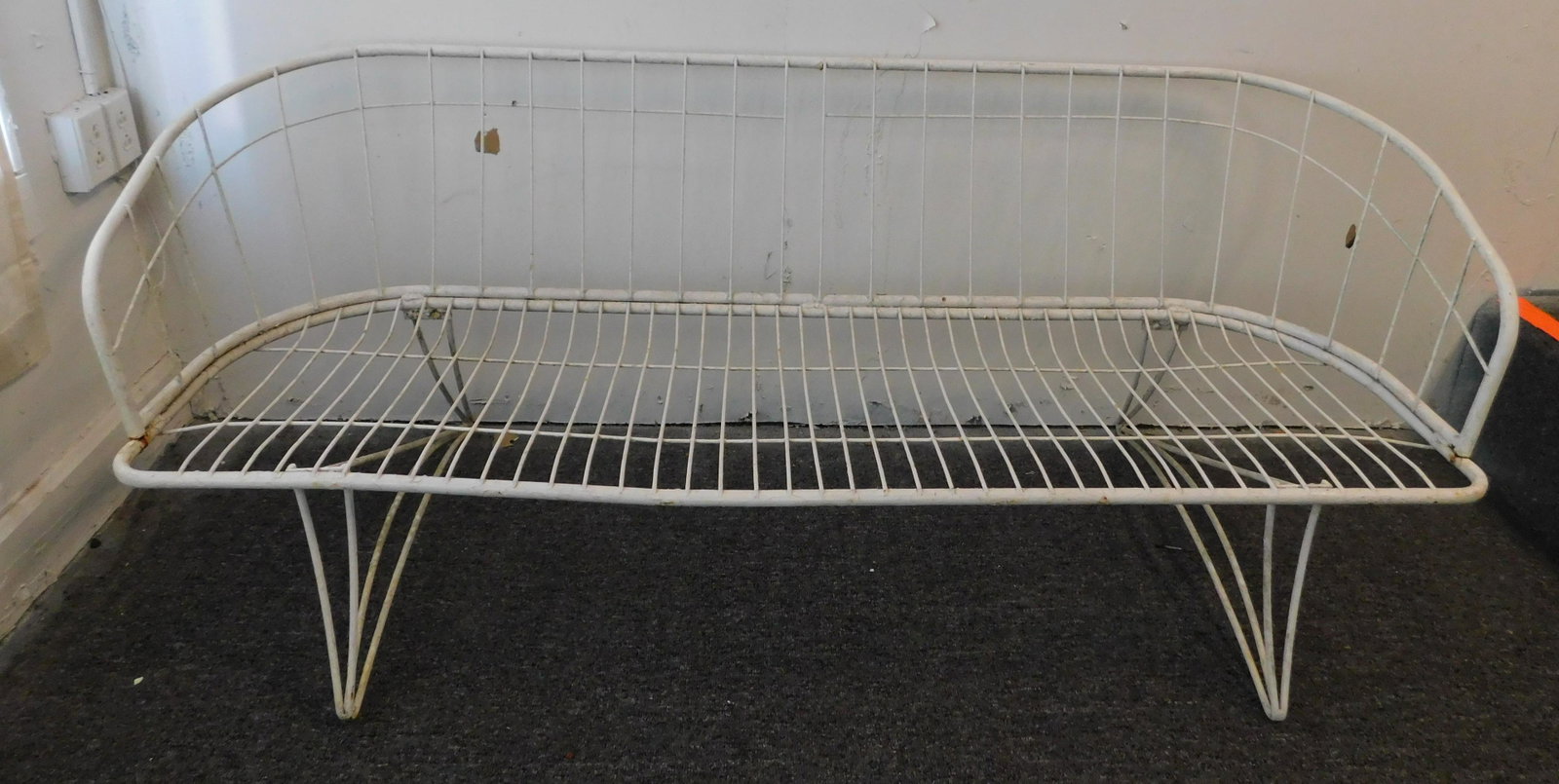 Mid Century Homecrest Wrought Iron Sofa: Mid Century Homecrest Wrought Iron Sofa. 29"H x 68"W x 27"D in Good Condition.