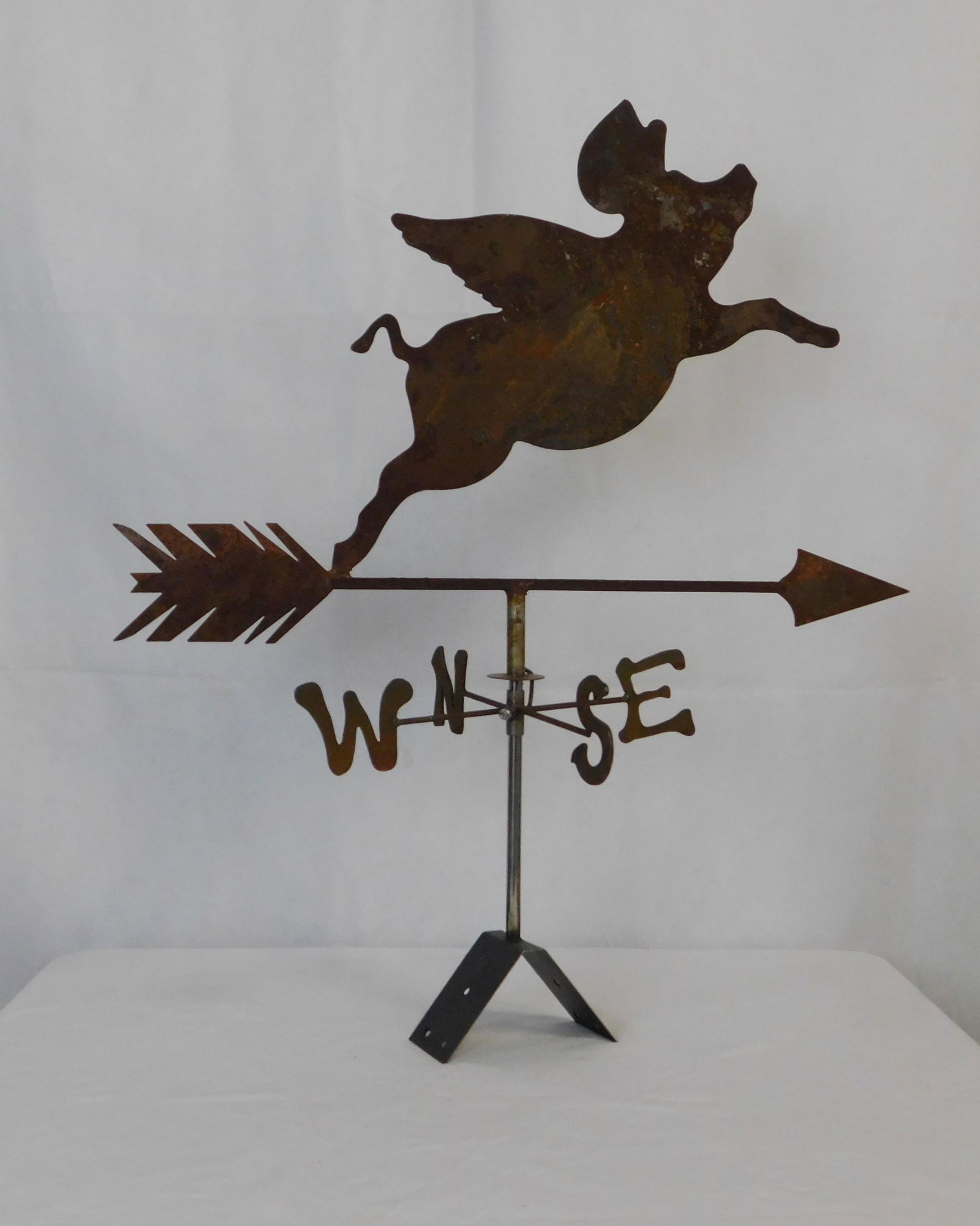 Flying Pig Iron Weathervane (1 of 2)