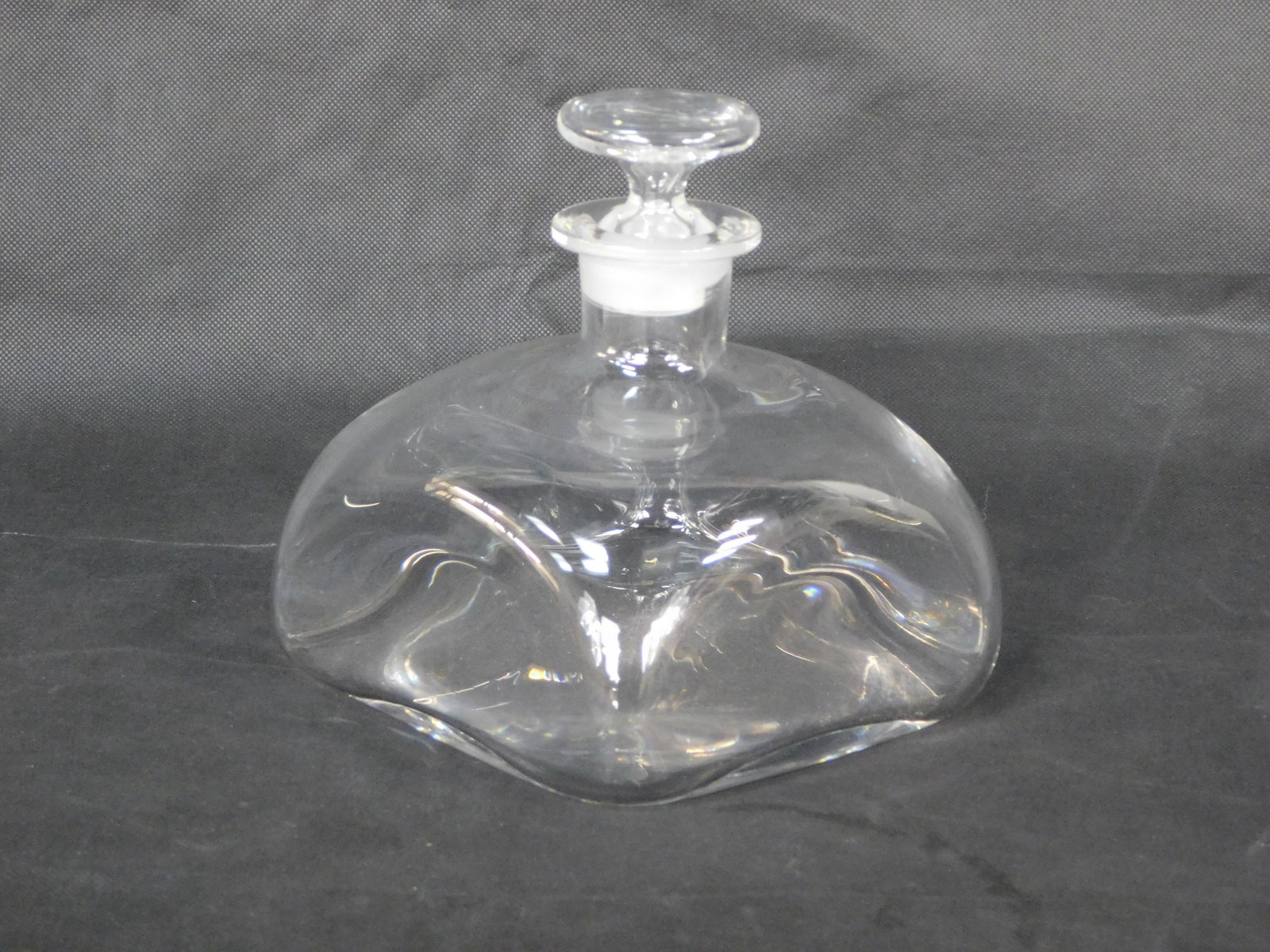 Colonial Williamsburg CW 6 Square Decanter: Colonial Williamsburg CW 6 Square Decanter in good condition, 6.25''H x 6''W x 6''L, Blenko