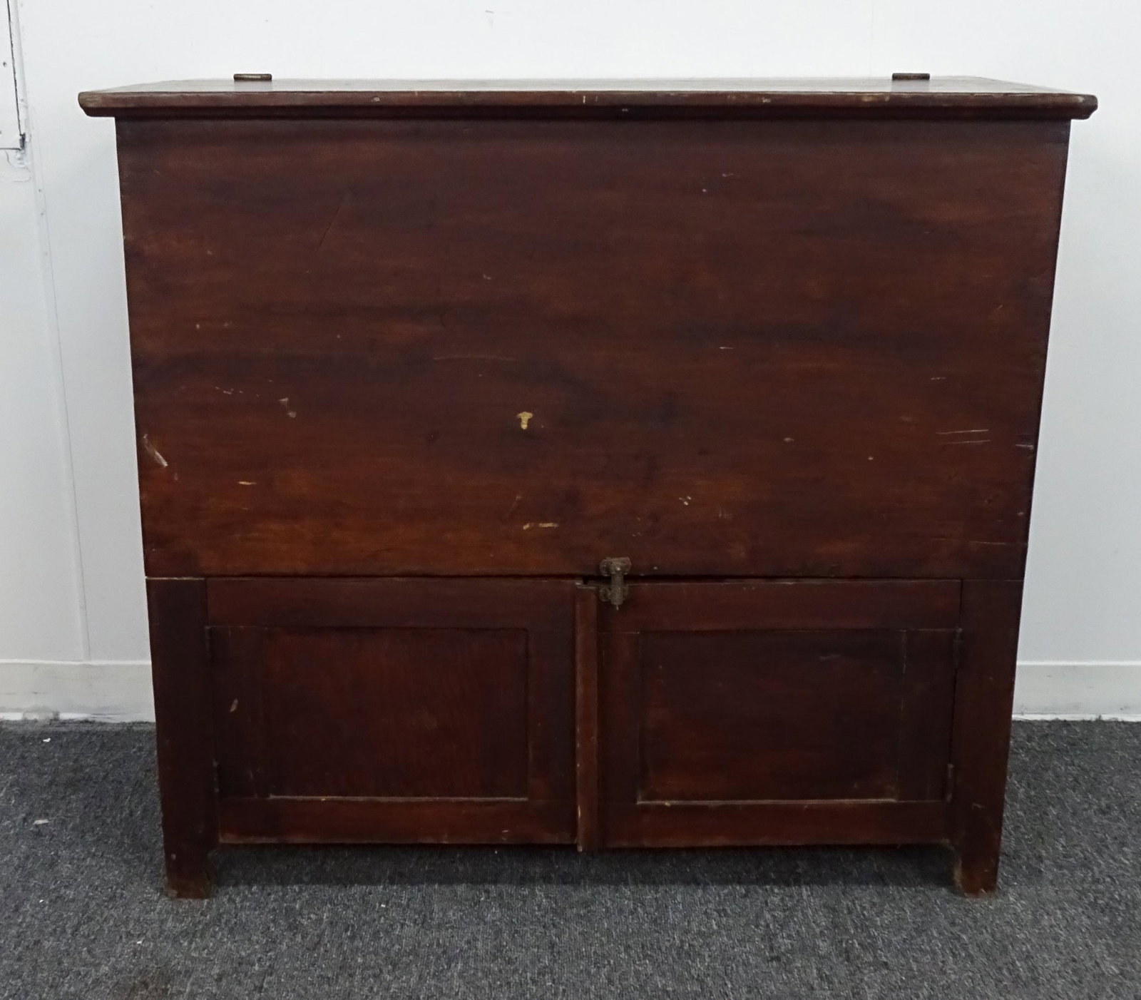 Antique Primitive Meal Bin: Antique Primitive Meal Bin in good condition, Divided storage in top, two doors storage below, Pegged contruction, 40''H x 44''W x 22.75''D