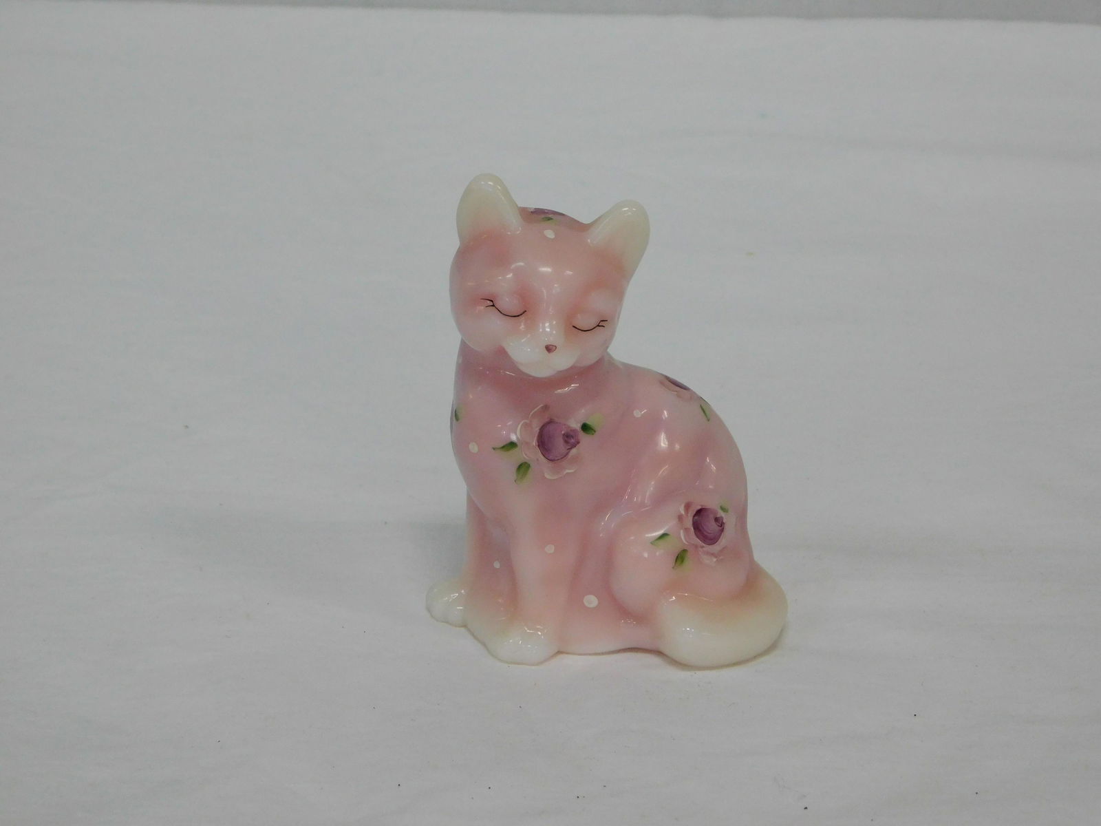 Fenton Rosalene Hand Painted Cat Artist Signed: Fenton Rosalene Hand Painted Cat Artist Signed P. Fleak, Script F and Paper Label Marking, "Rose", 3.75''H, in good condition