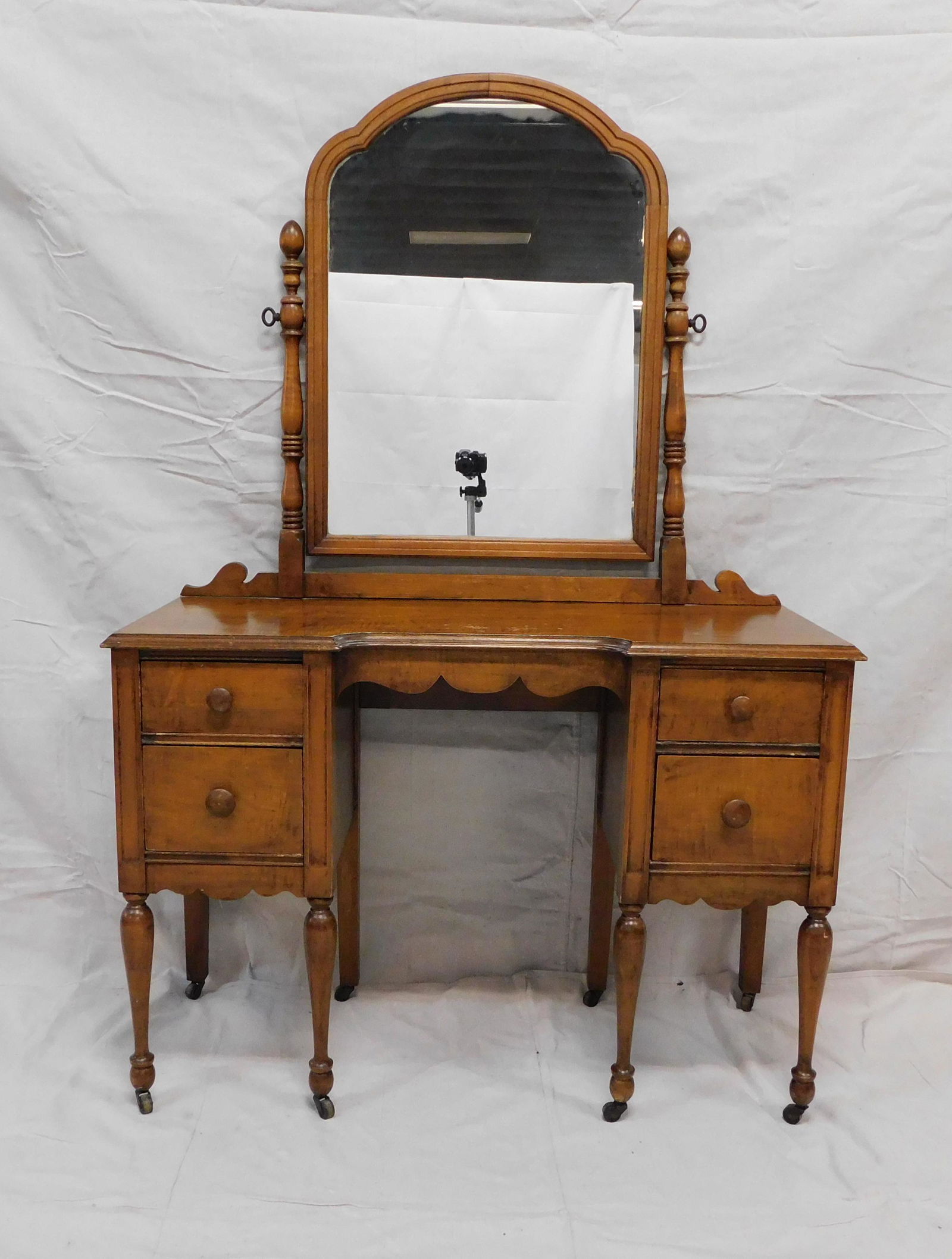 Vintage Maple Vanity with Mirror: Vintage Maple Vanity with Mirror in good condition, dovetailed drawers, 65.5''H x 44''W x 18"D