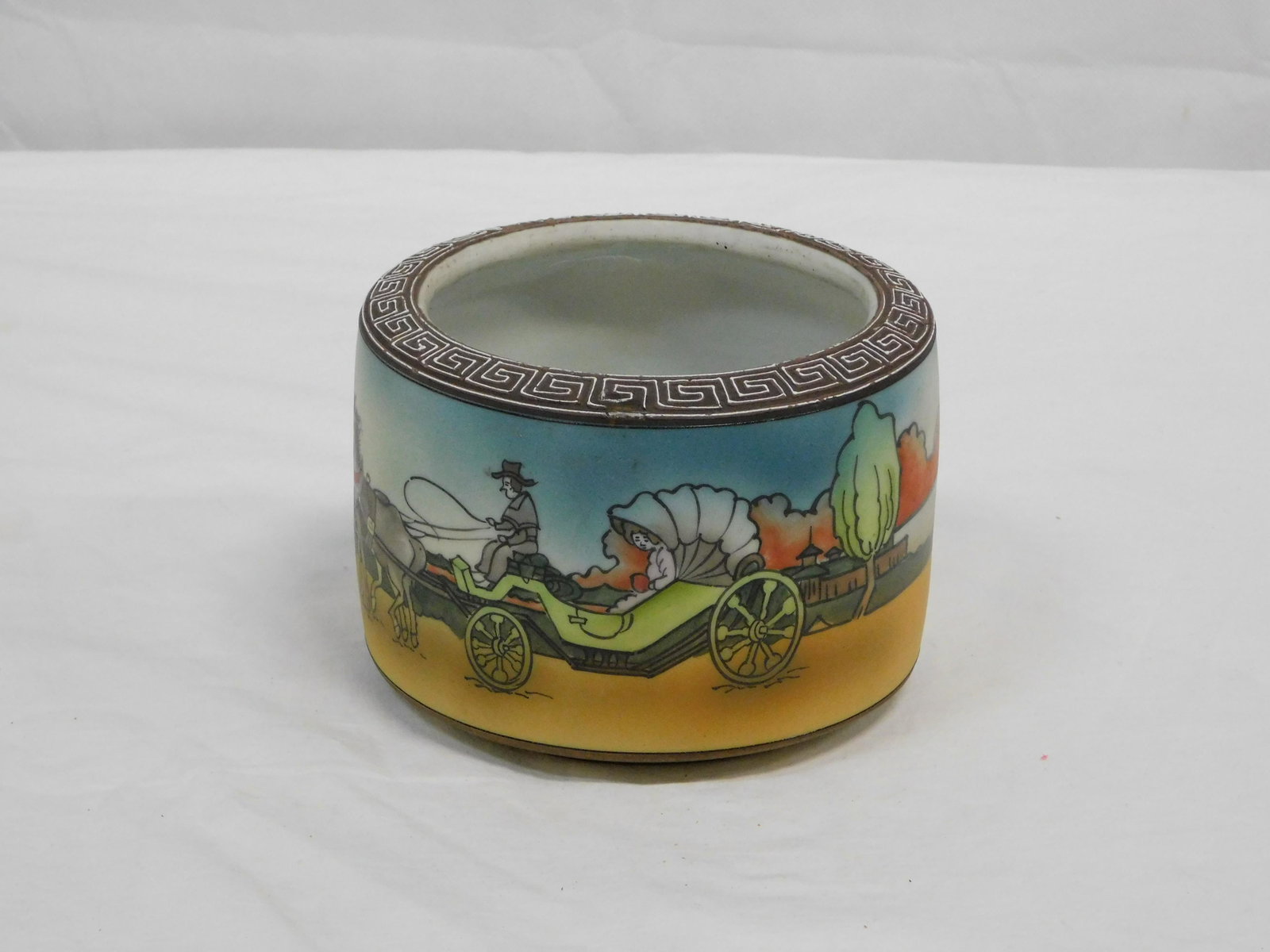 Vintage Handpainted Nippon Scenic Vase: Vintage Handpainted Nippon Scenic Vase in good condtion. 4"H x 6"D