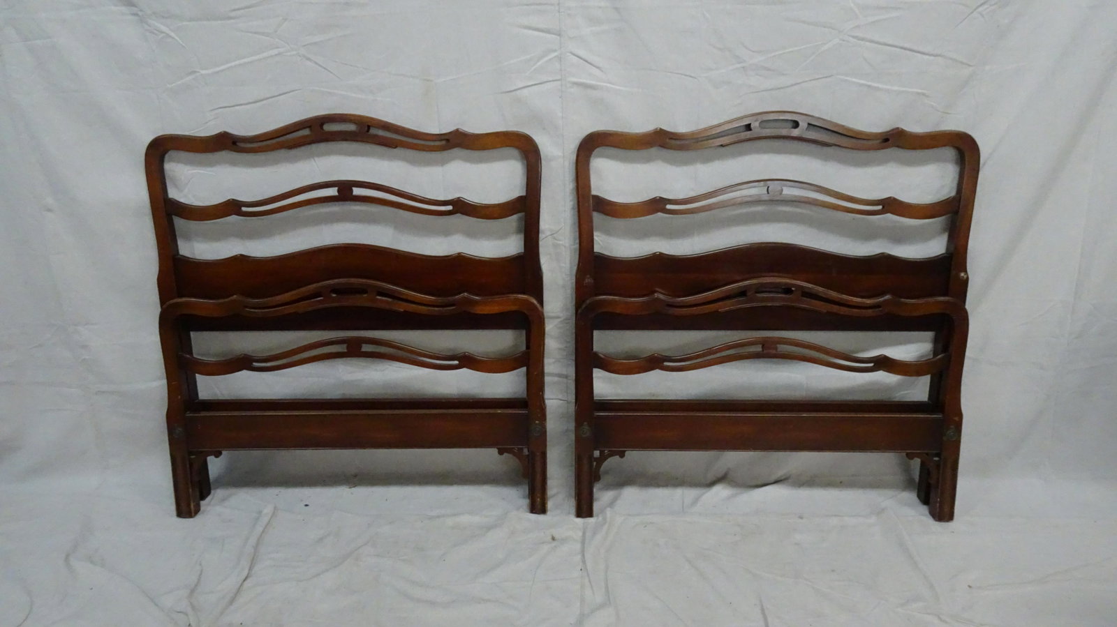 Pair of Kindel Chippendale Twin Beds: Pair of Kindel Chippendale Twin Beds in good condition, with original rails, 41''H