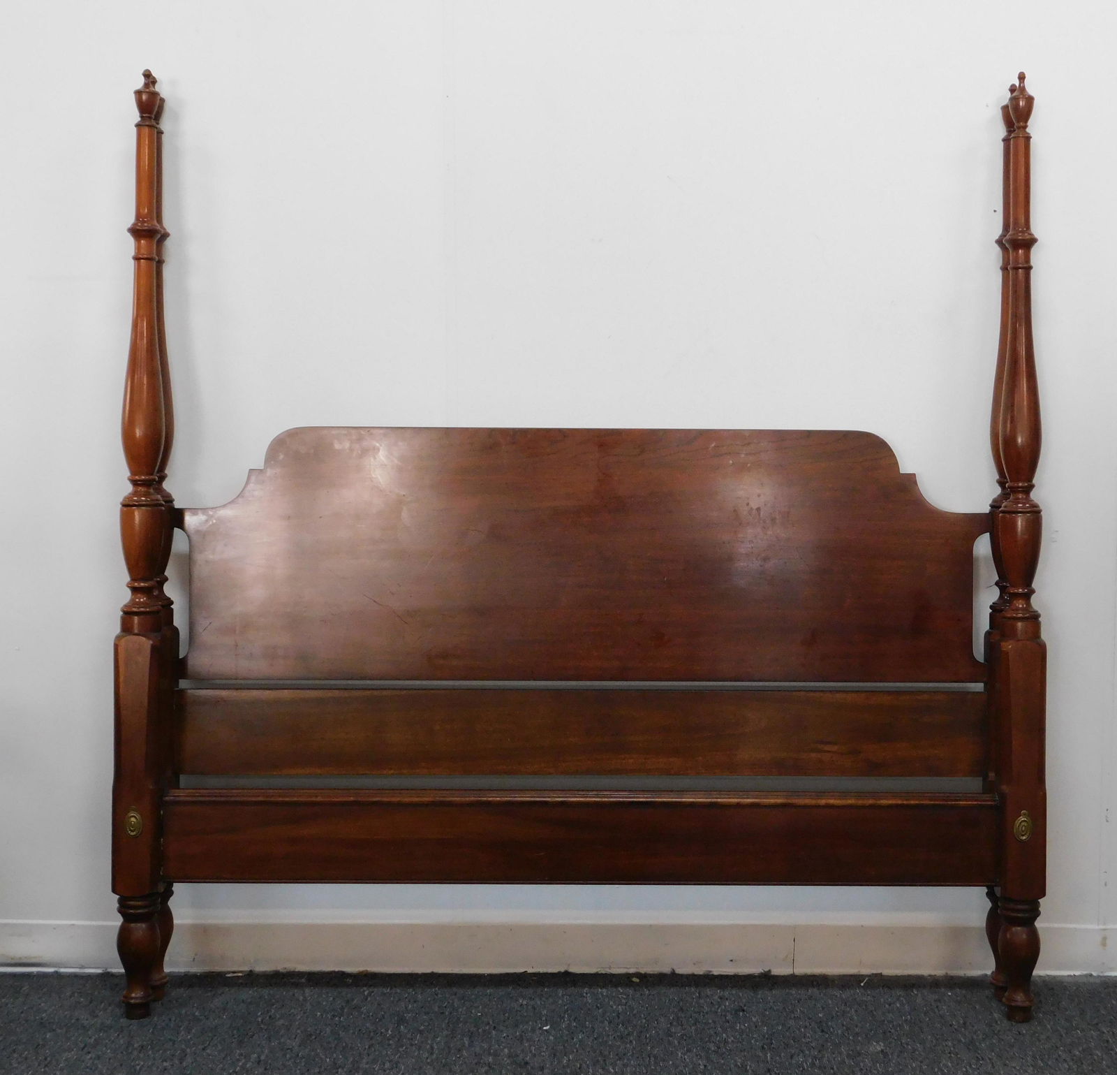 Henkel Harris Solid Cherry Queen Poster Bed: Henkel Harris Fairfax Solid Cherry Queen Size Poster Bed in good condition, Virginia Galleries, Matching wooden rails, High quality furniture, Burn in mark on back of headboard, 66''H