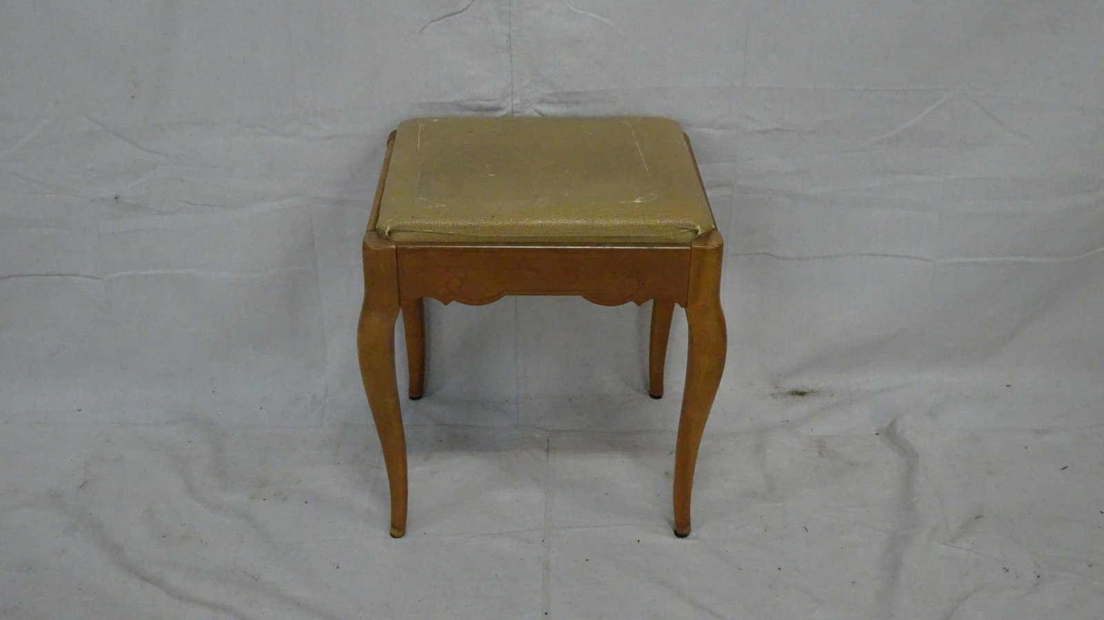 French Provincial Vanity Bench: French Provincial Vanity Bench in good condition, storage under seat, 19''H x 18.25''W x 16''D