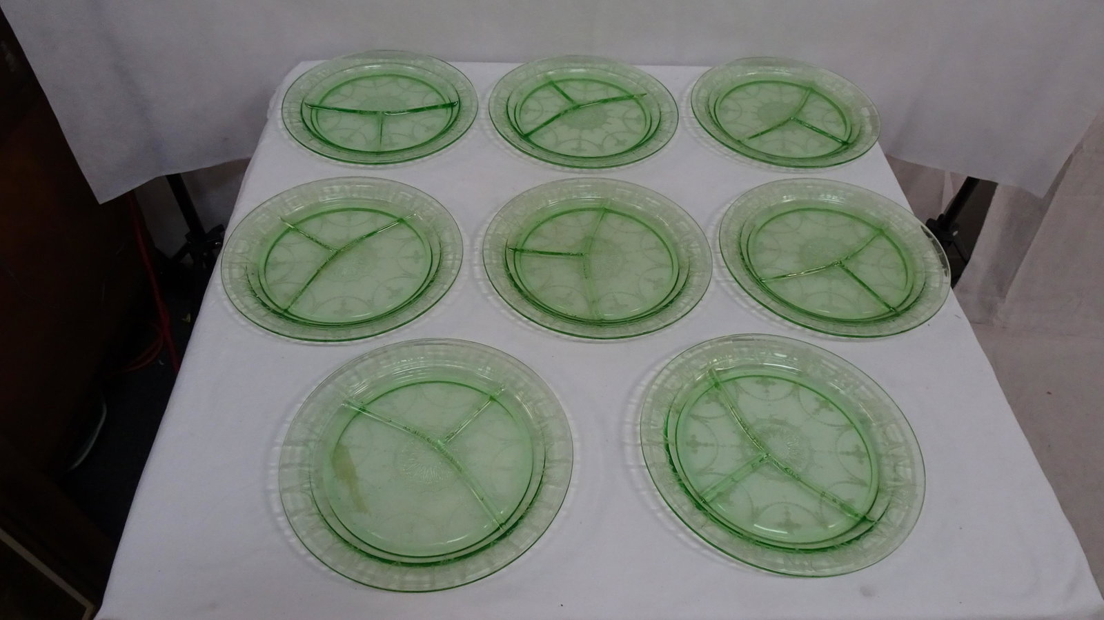 8 Green Depression Glass Cameo Grill Plates: 8 Green Depression Glass Cameo Divided Grill Plates in good condition made by Hocking Glass Company. 10.5"D