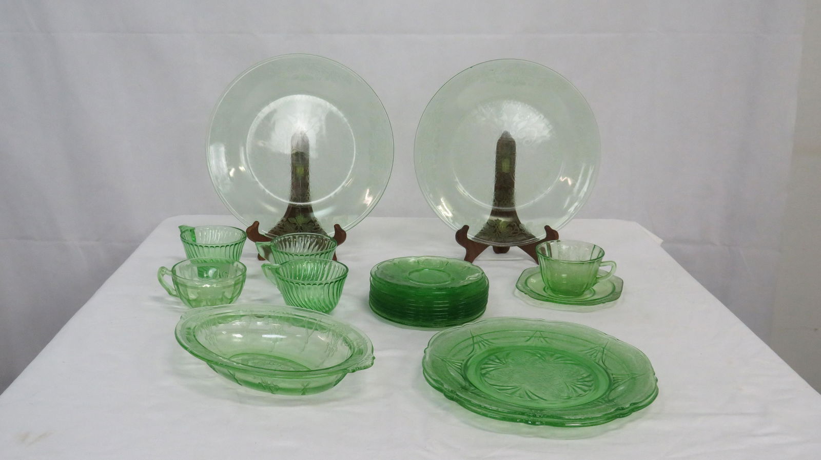 21 pcs Grouping of Vintage Green Depression Glass (1 of 2)
