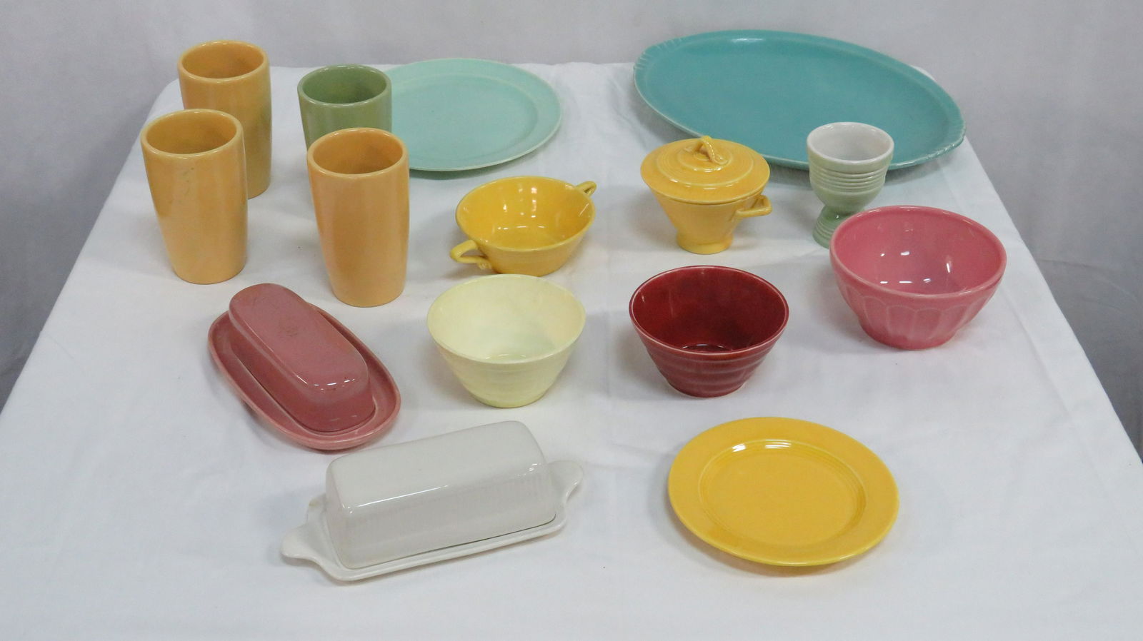 15 Pc Lot Vintage Colored Dishes (1 of 2)
