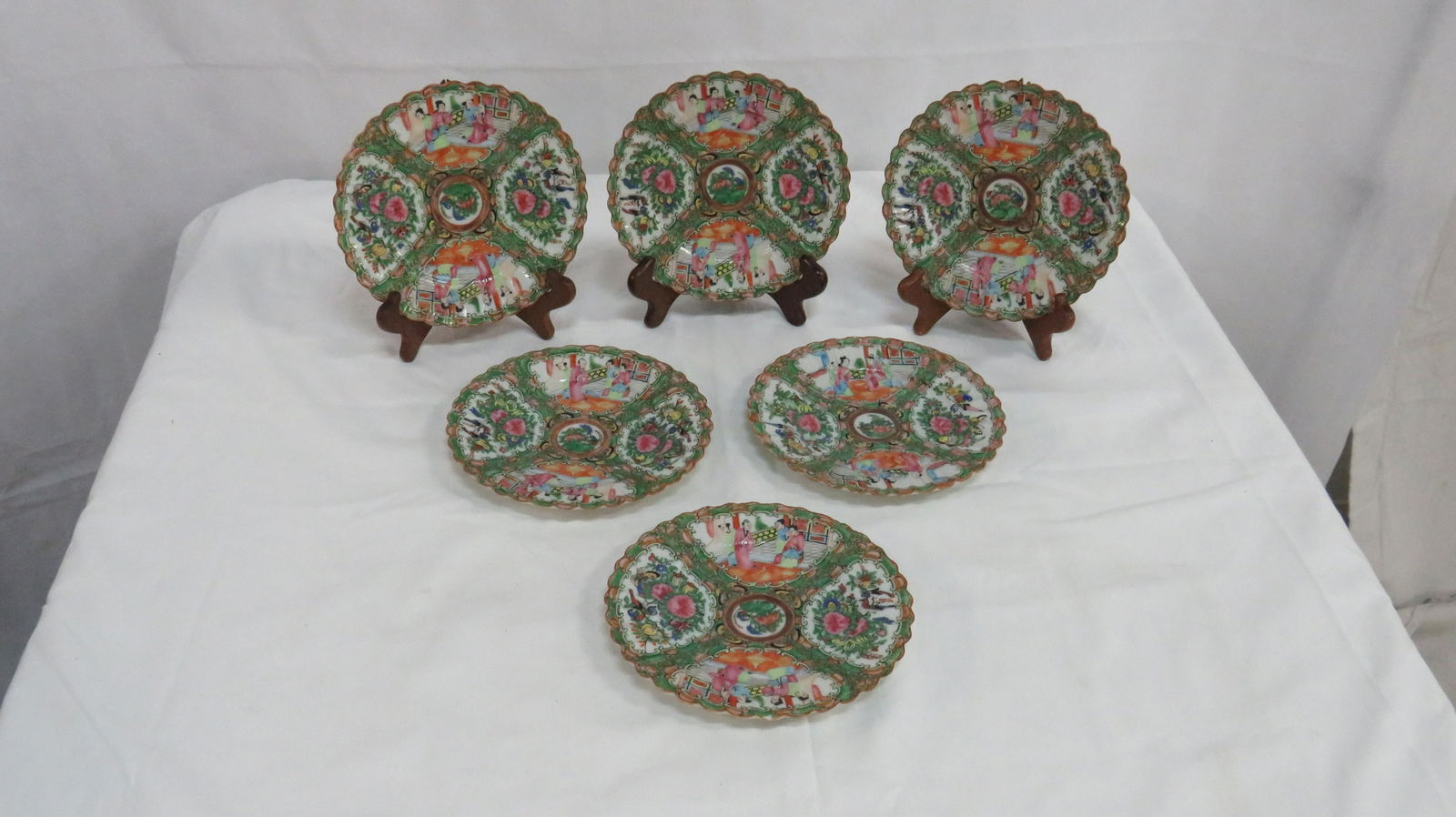 6 Rose Medallion Chinese Export 7.5" Plates (1 of 7)