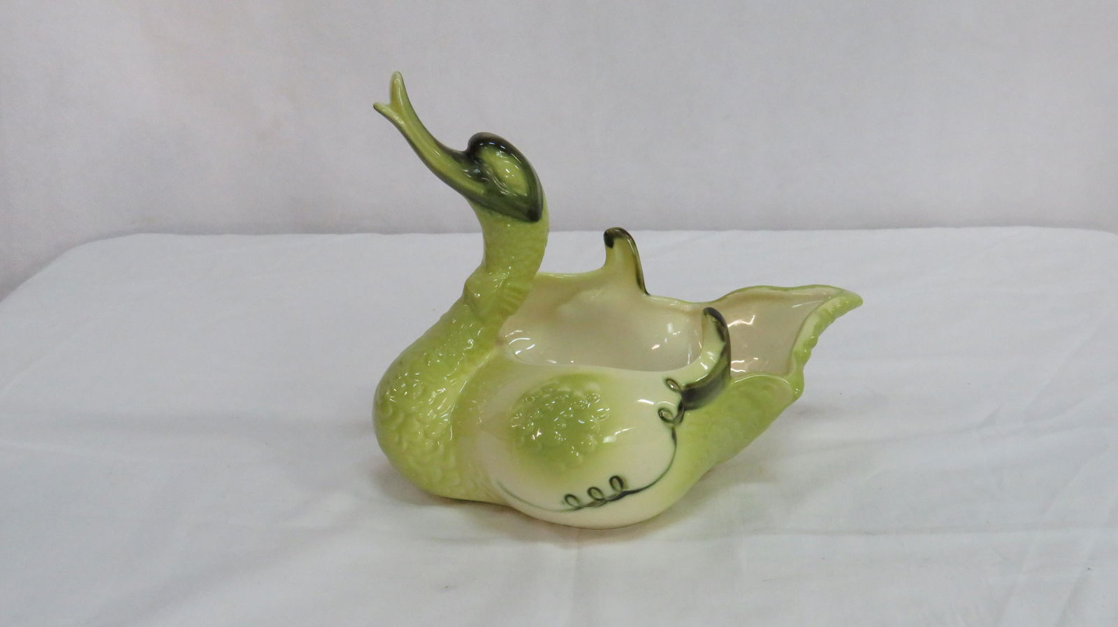 Vintage Mid Century Hull Pottery Duck Planter (1 of 5)