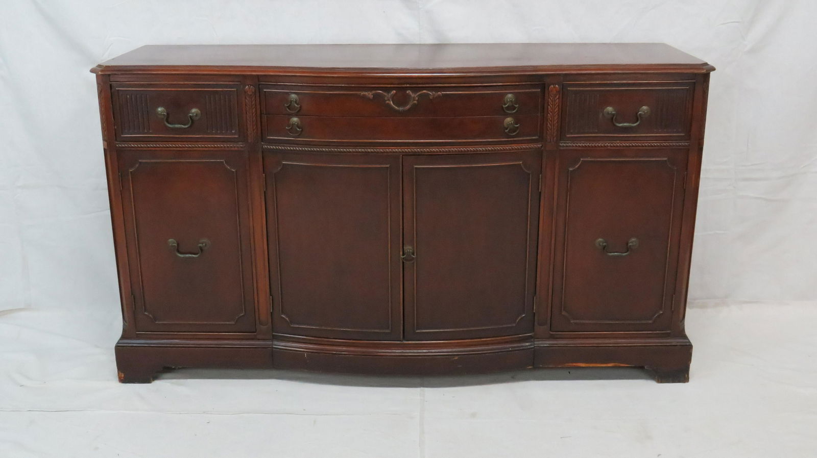 Vintage Serpentine Chippendale Mahogany Sideboard (1 of 4)