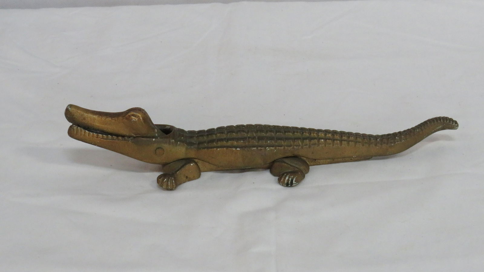 Vintage Metal Alligator Nut Cracker (1 of 3)