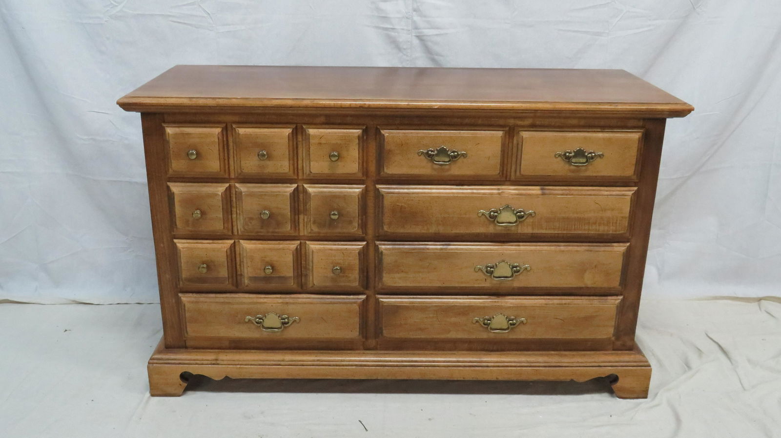 Vintage Maple Dresser (1 of 3)