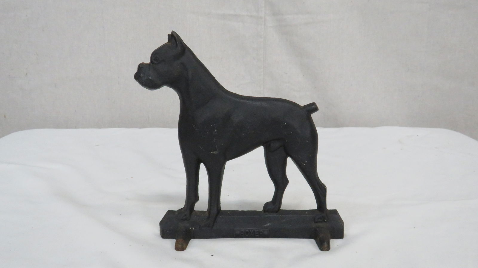 Virginia Metalcrafters Cast Iron Boxer Door Stop (1 of 5)
