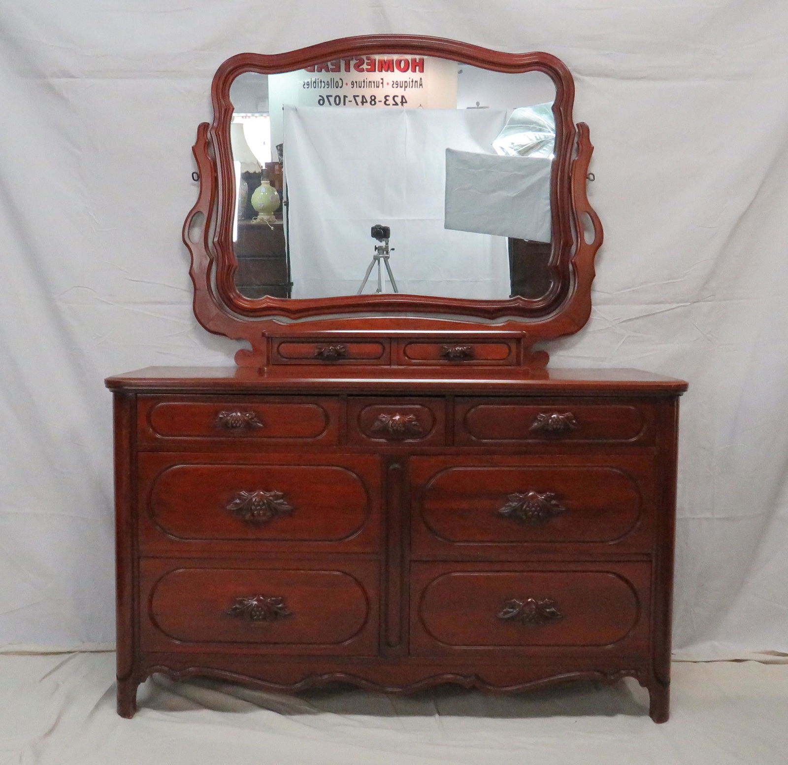 Lillian Russell Davis Cabinet Co Dresser & Mirror (1 of 5)