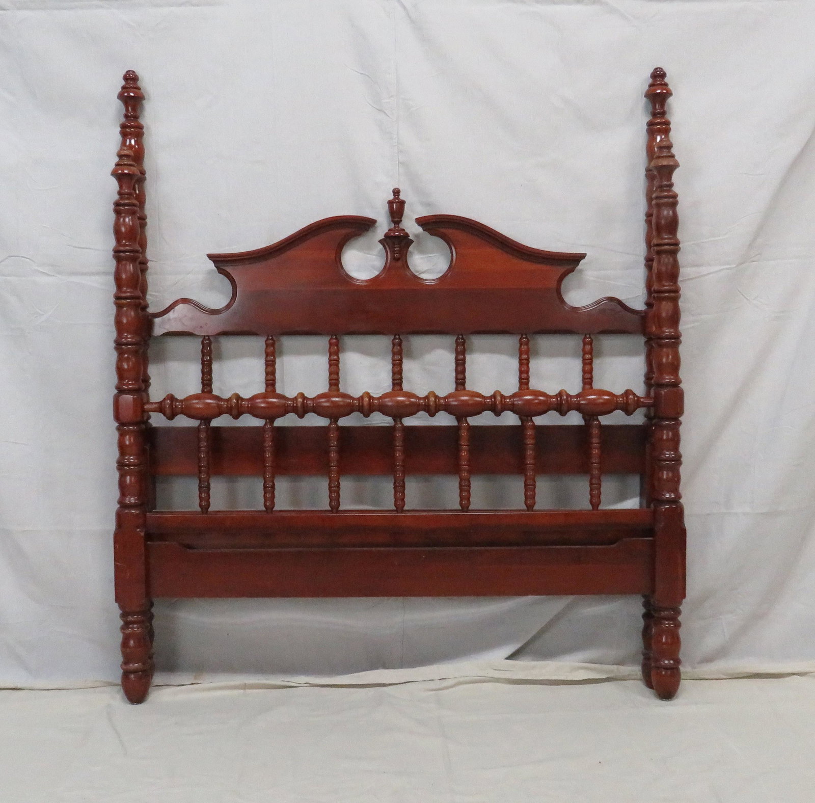 Lillian Russell Davis Cabinet Co Poster Bed (1 of 3)