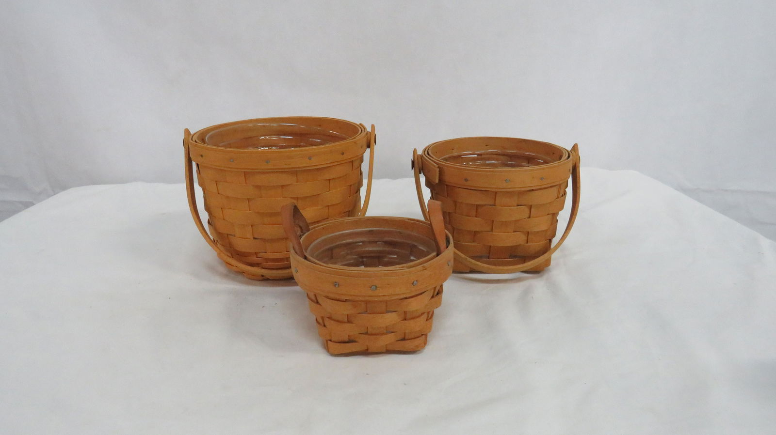 3 Round Longaberger Baskets with Liners (1 of 3)
