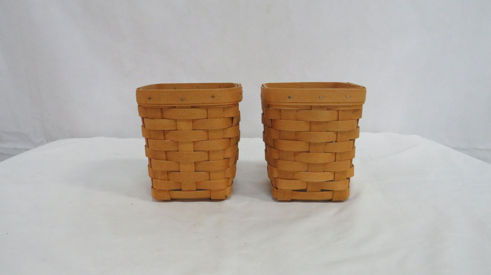 Pair of Longaberger Baskets with Liners 1996 (1 of 3)