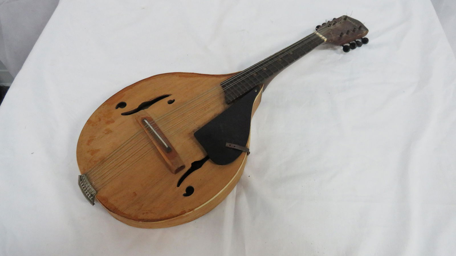 Vintage Harmony Monterey Mandolin (1 of 4)