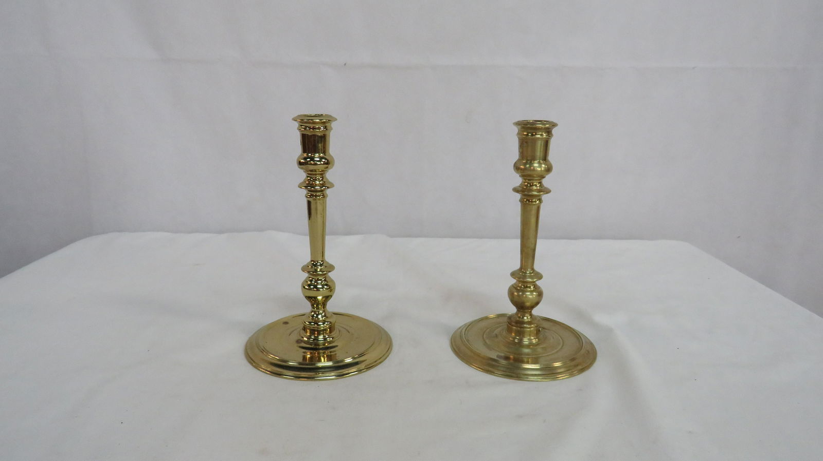 Virginia Metalcrafters CW16-2 Candlesticks (1 of 3)
