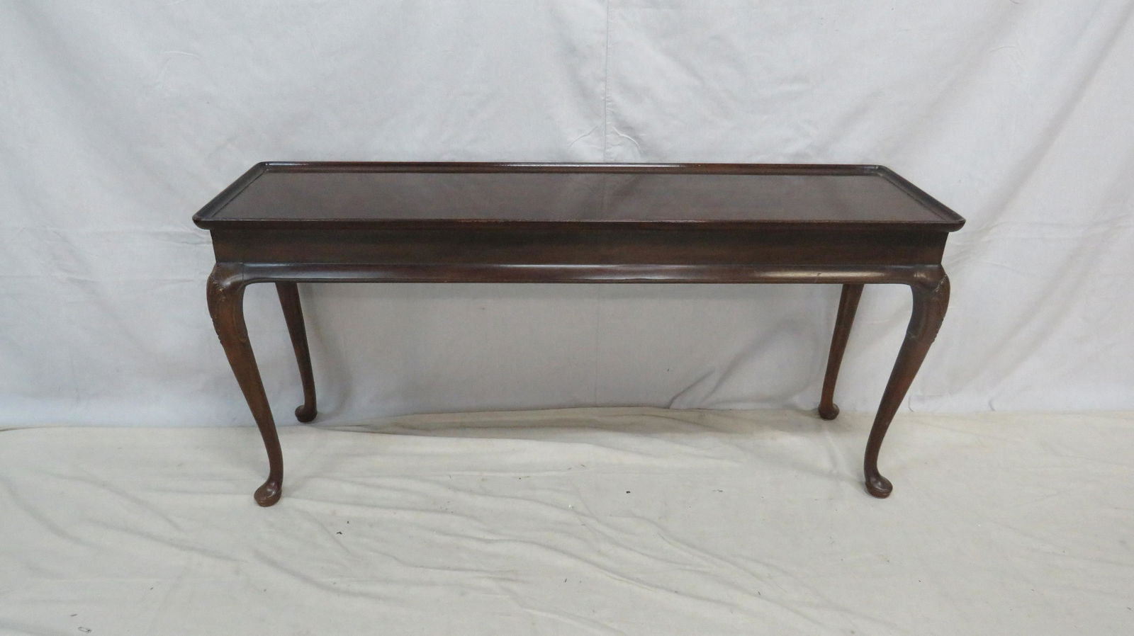 Aston Court by Henredon Queen Anne Sofa Table (1 of 4)
