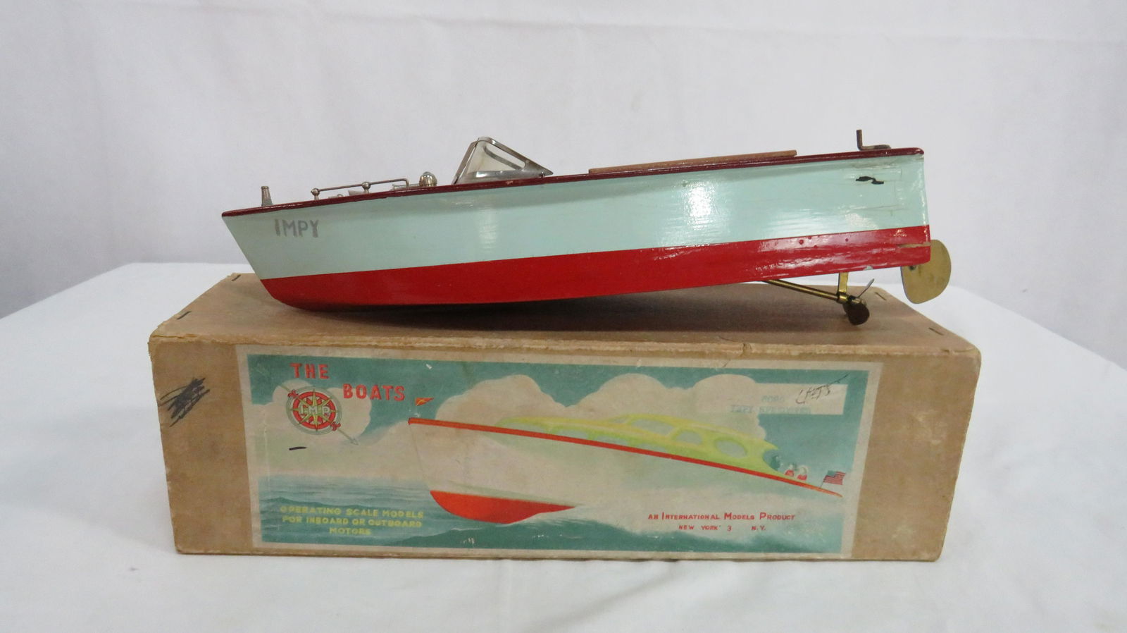 IMP Vintage Battery Operated Model Boat (1 of 10)