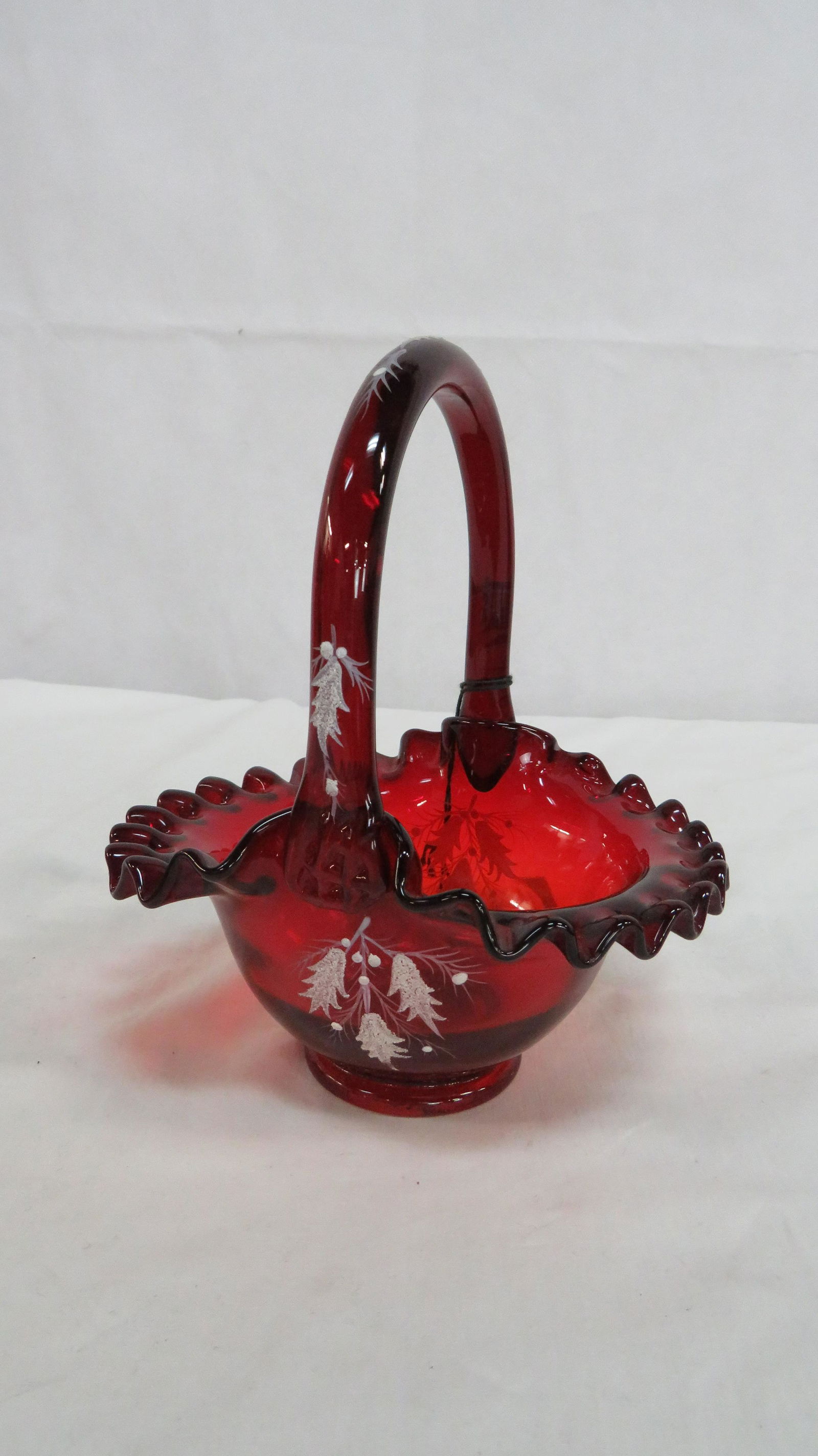 Vintage Signed Fenton White Holly Berry Basket (1 of 6)