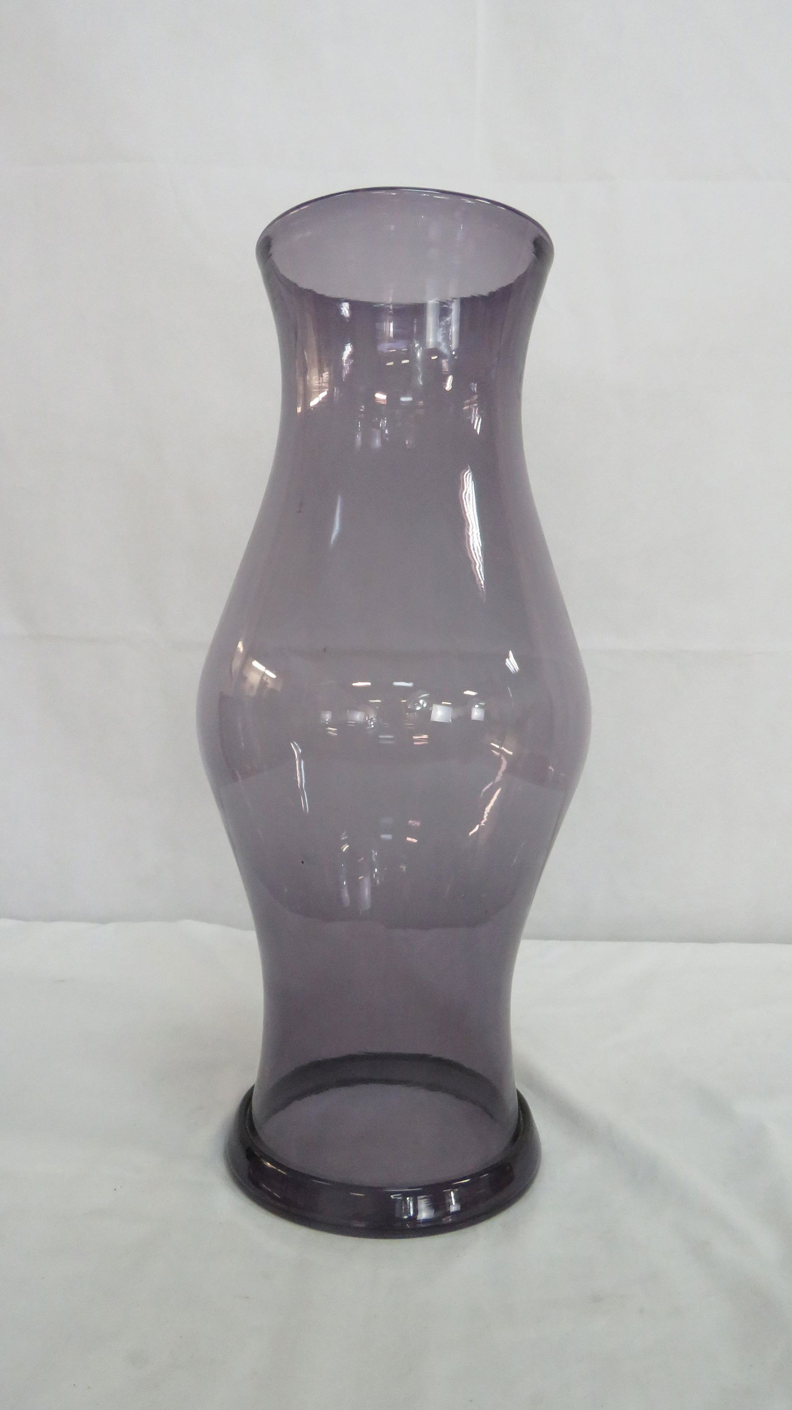 Williamsburg CW-10 Amethyst Hurricane Shade 17" (1 of 3)