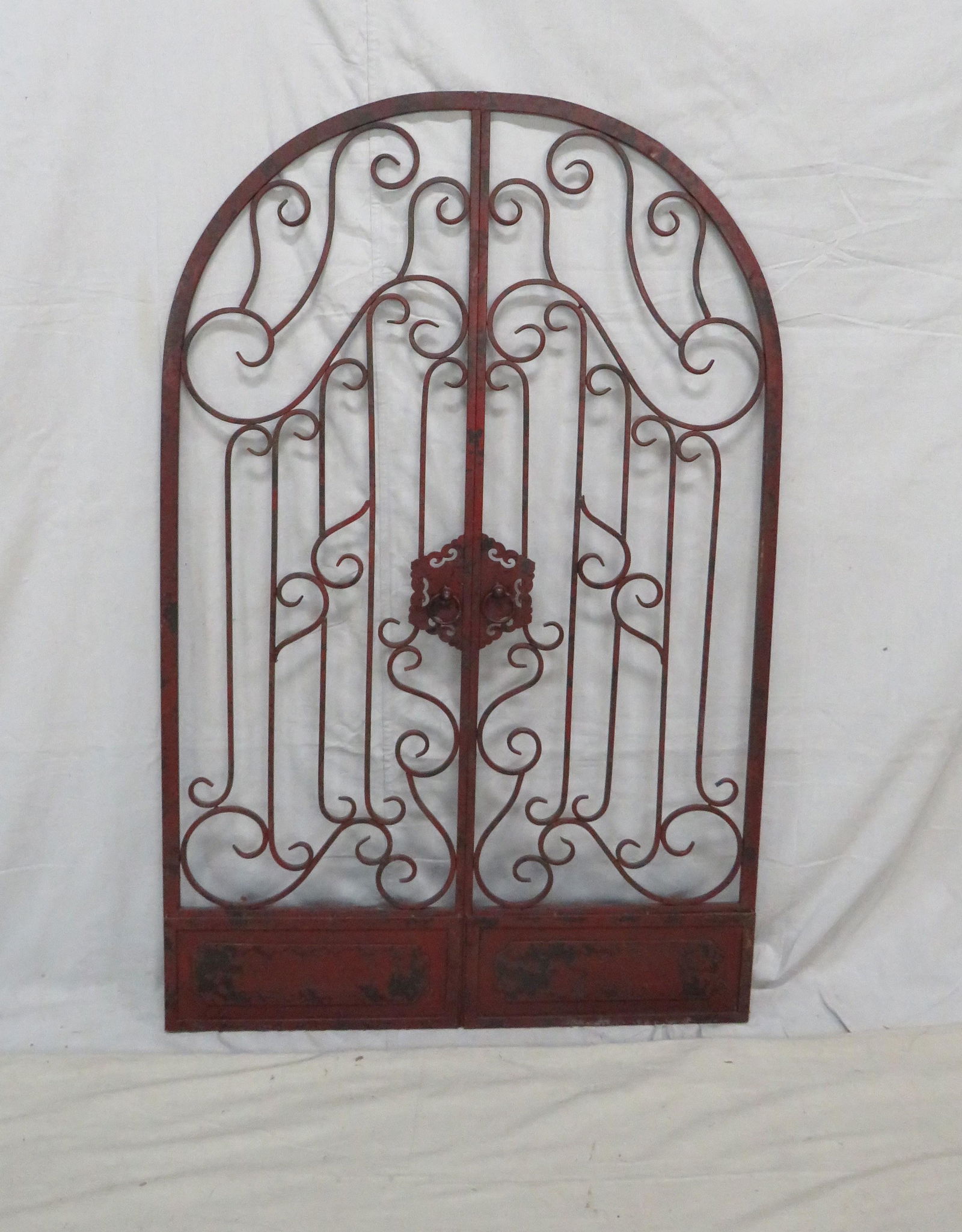 Tuscan Metal Wall Decoration (1 of 2)