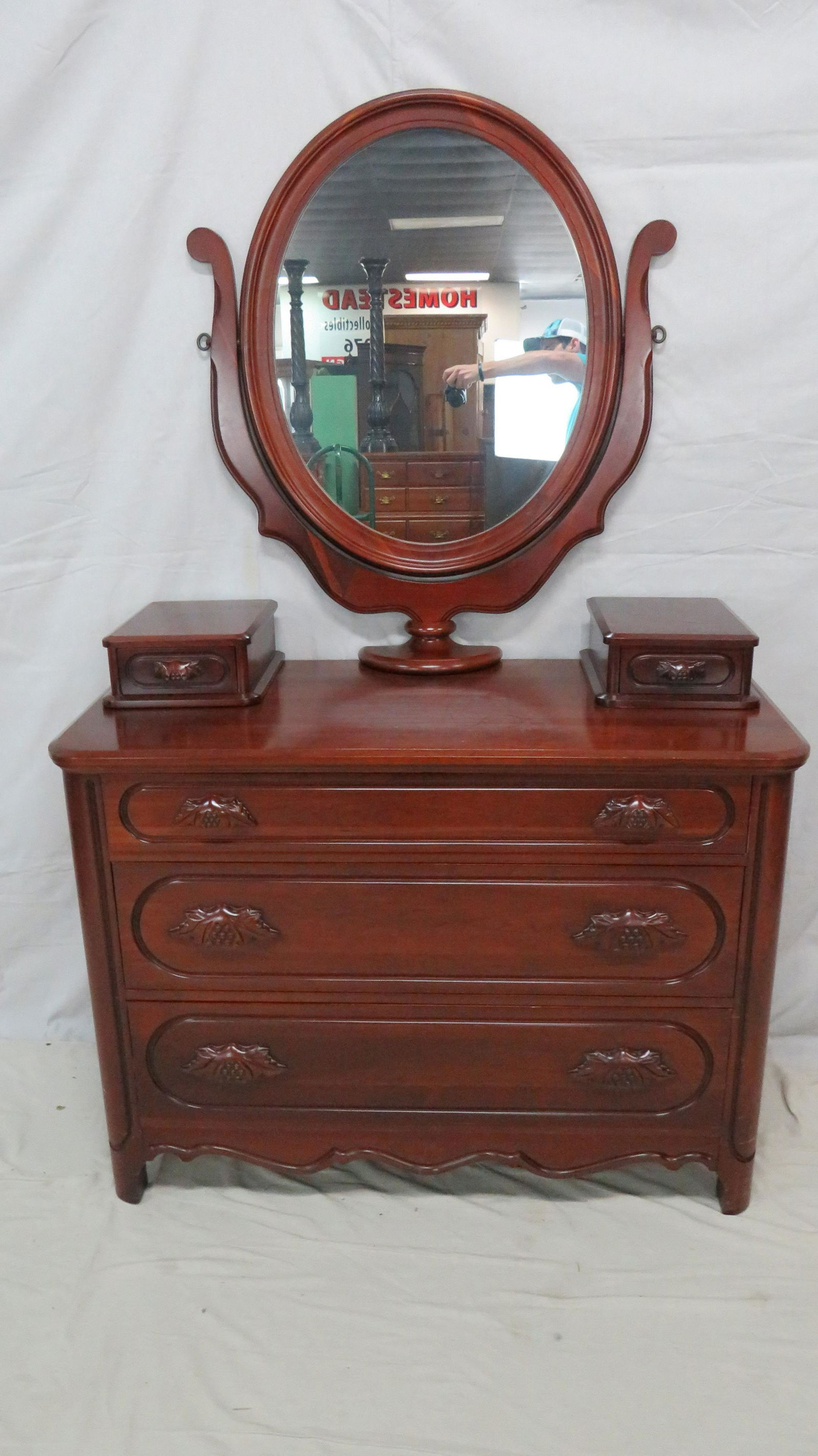 Davis Cabinet Co Lillian Russell Wishbone Dresser (1 of 11)