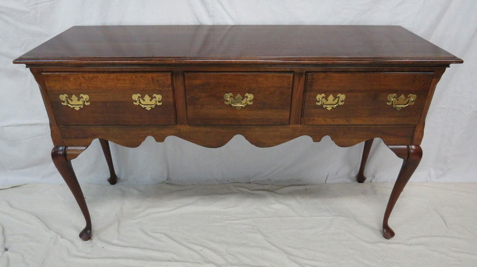Crescent Cherry Traditional Queen Anne Sideboard (1 of 5)