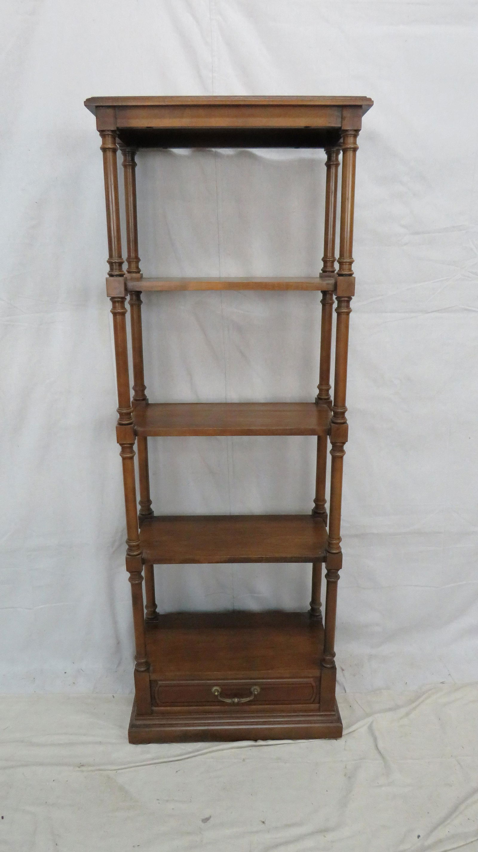 Hammary Regency Style Bookshelf (1 of 6)