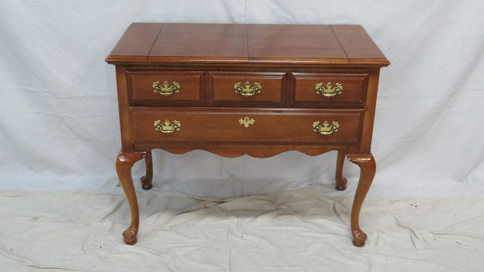 Cherry Dixie Server/Bar (1 of 5)