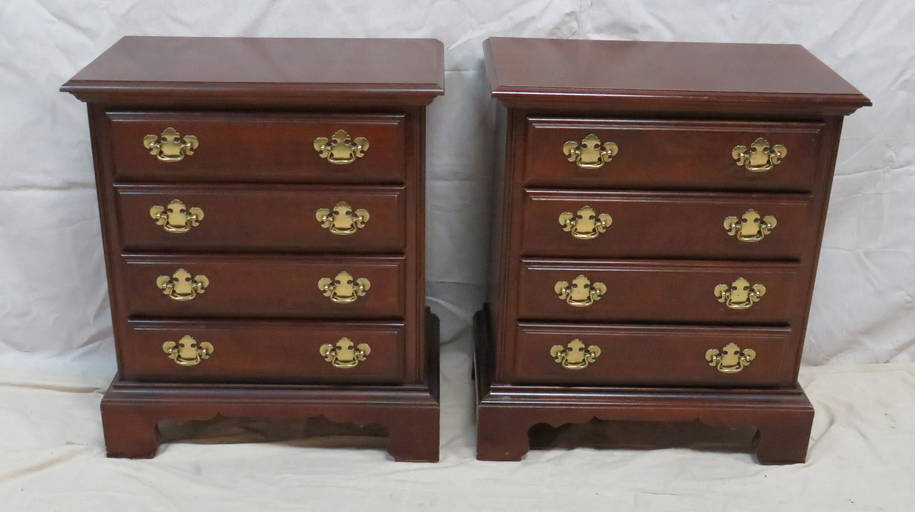 Pair of Traditional Bedside Chests American Drew (0230) on Dec 11