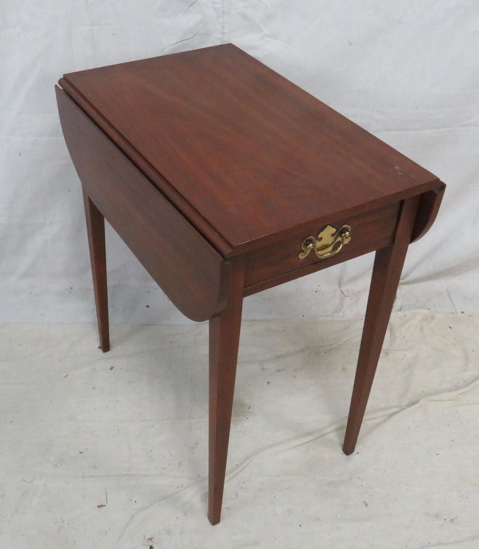 Henkel Harris Pembroke Table (1 of 6)