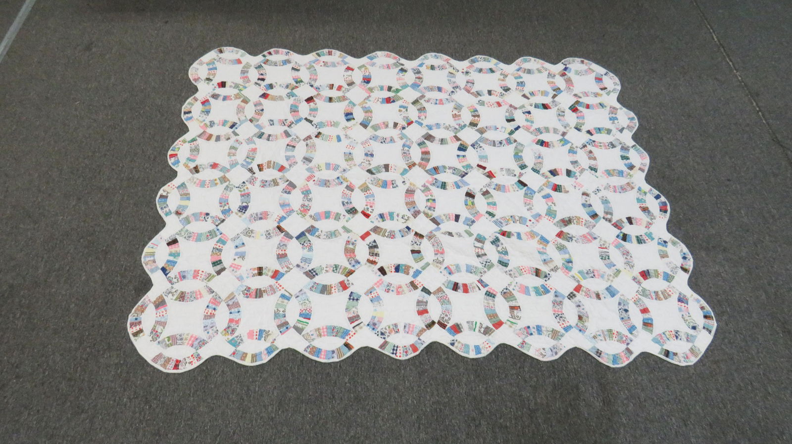 Vintage Hand Made Wedding Ring Quilt (1 of 3)