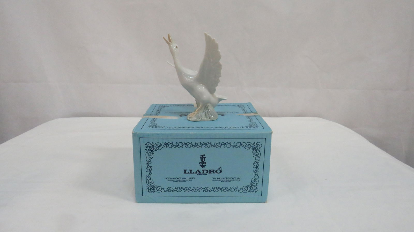 Lladro Goose Figurine #1263 (1 of 5)