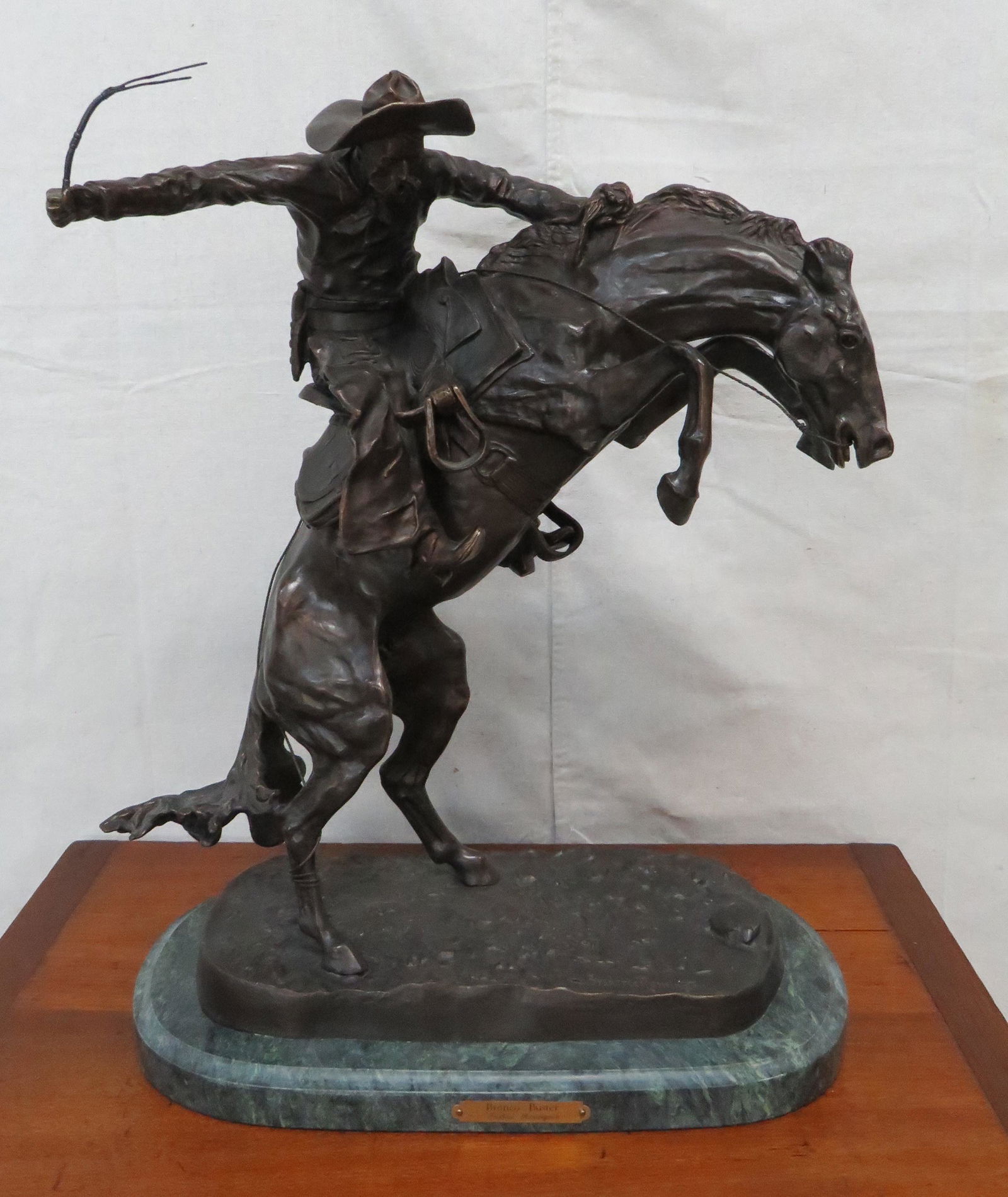 Large 22'' Bronze Remington "Bronco Buster" (1 of 5)