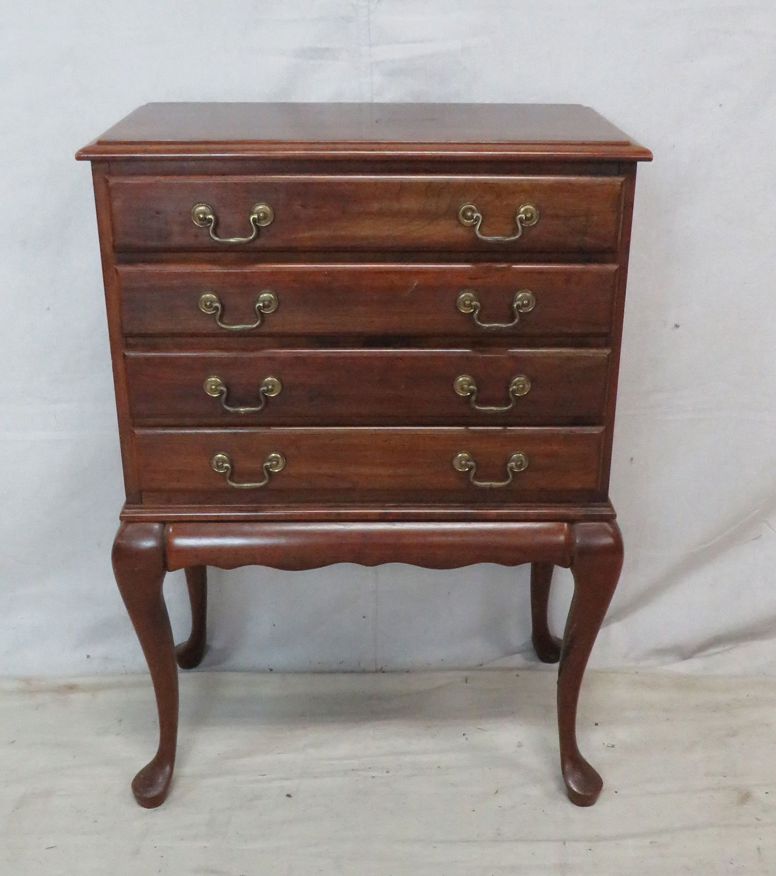 Vintage Cherry Traditional Silver Chest (1 of 6)