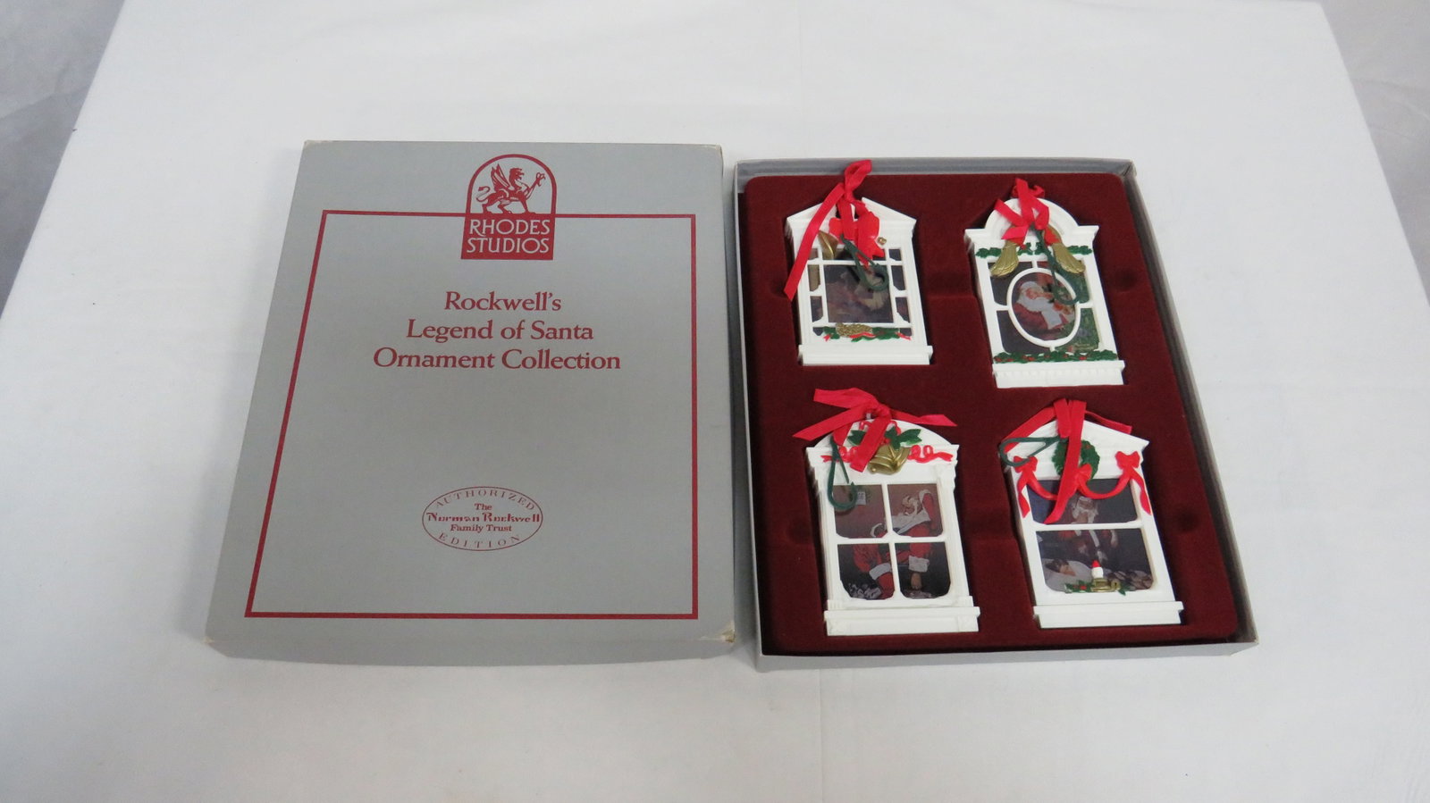 Rockwells Legend of Santa Ornament Collection: Rockwells Legend of Santa Ornament Collection in good condition.Set of four Limited edition ornaments with Certificate of Authenticity.