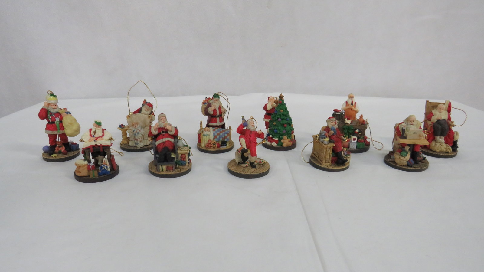 Celebration of Santa Norman Rockwell Ornaments: Celebration of Santa Vintage Norman Rockwell Ornaments in good condition. 2" -3" H