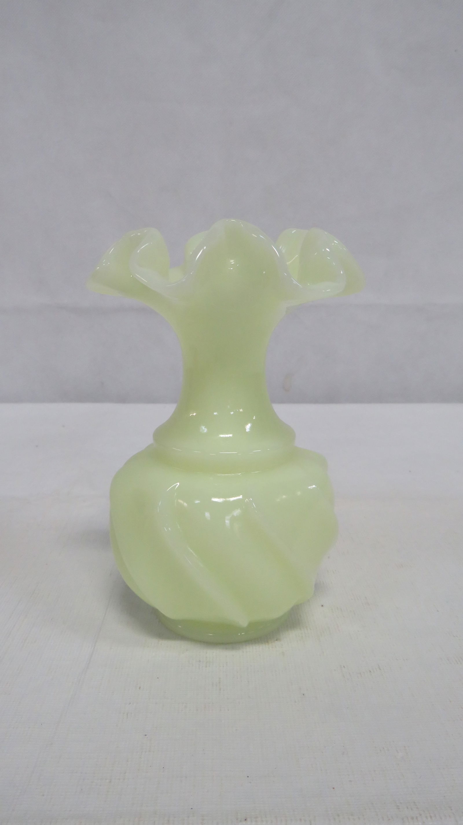 Vintage Fenton Wave Crest Crimped Vase (1 of 2)