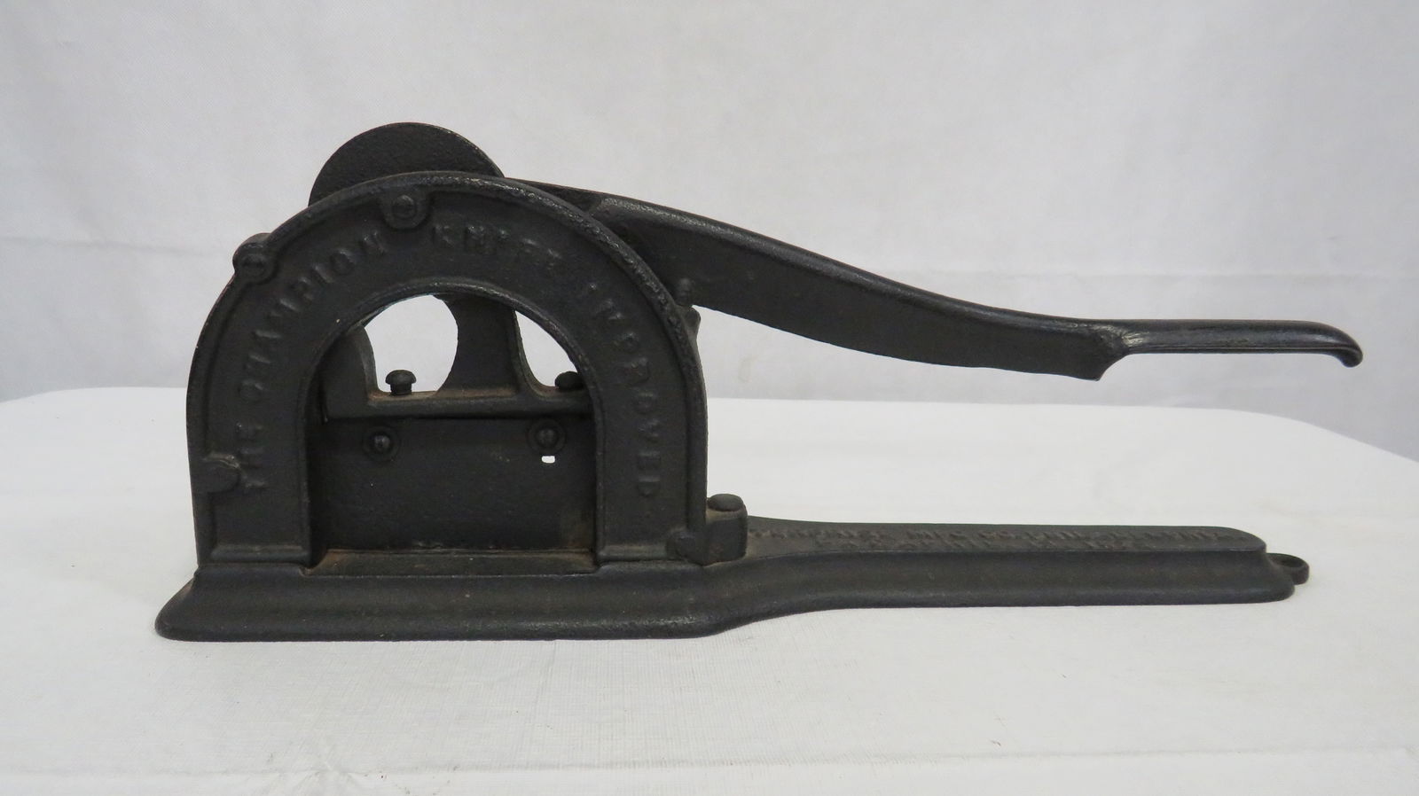 Champion Knife Improved Cast Iron Tobacco Cutter (1 of 8)
