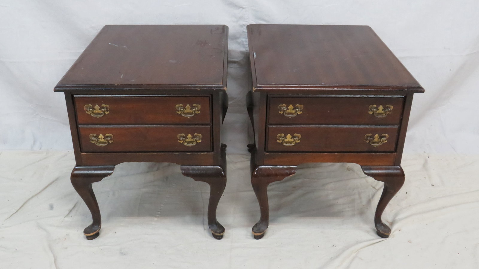 Pair of Lane Queen Anne End Tables: Pair of Lane Queen Anne End Tables in as found condition, tops need attention, 23''H x 20''W x 26''D