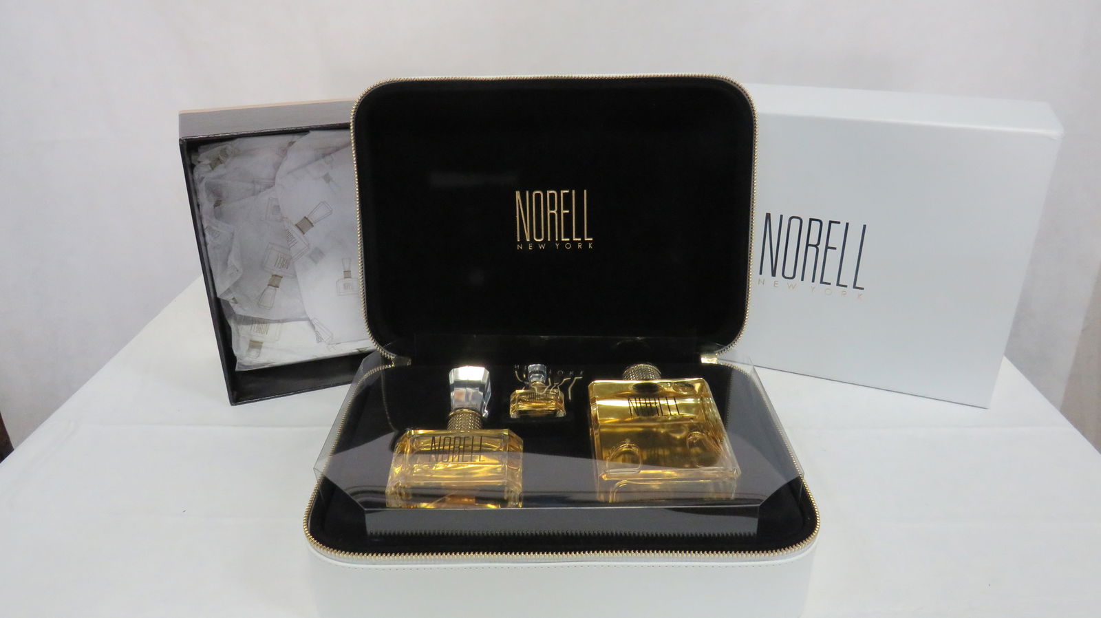Norell New York Perfume Gift Set in Leather Case (1 of 4)