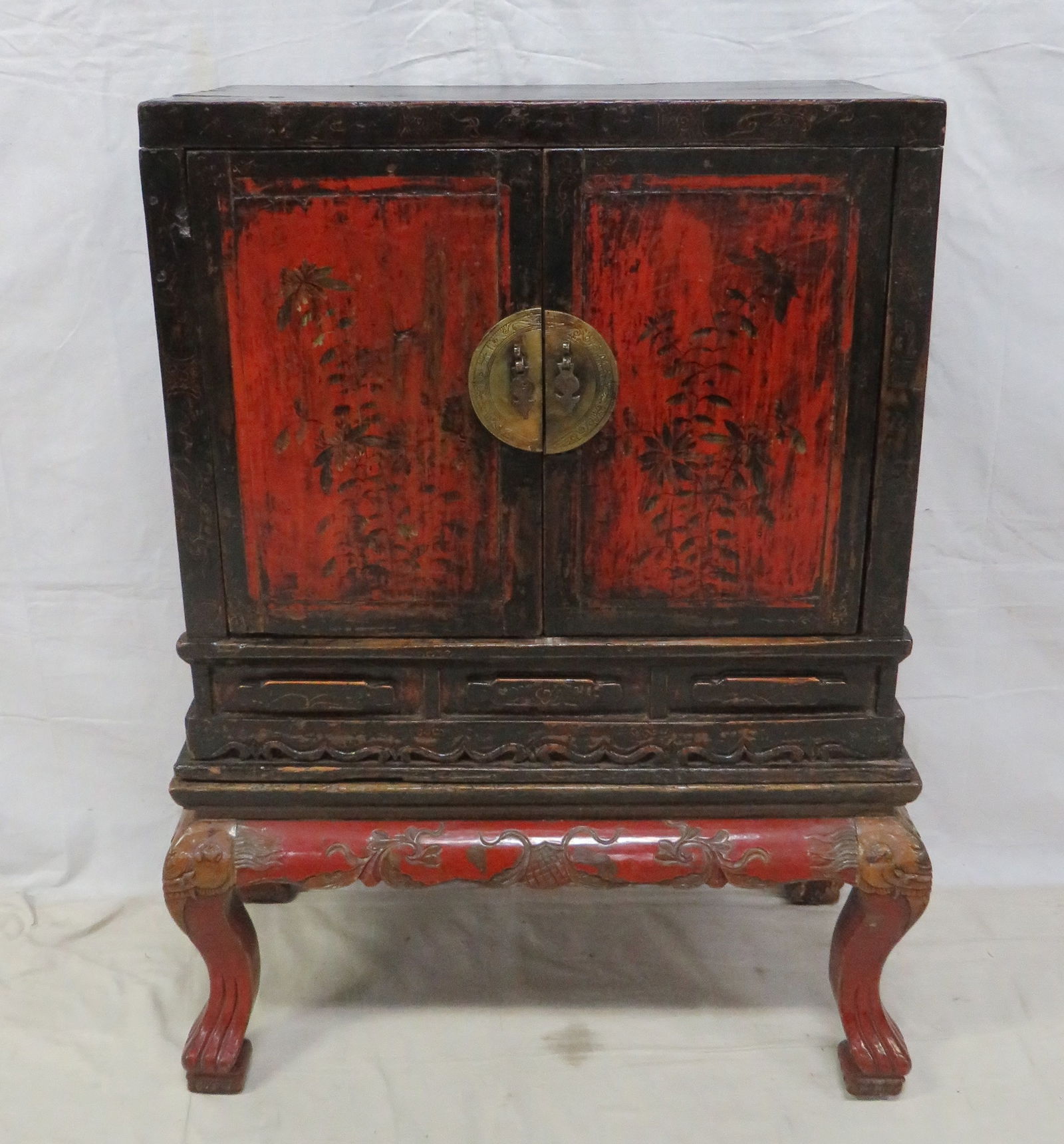 Antique Chinese Lacquered Chinoiserie Cabinet (1 of 6)