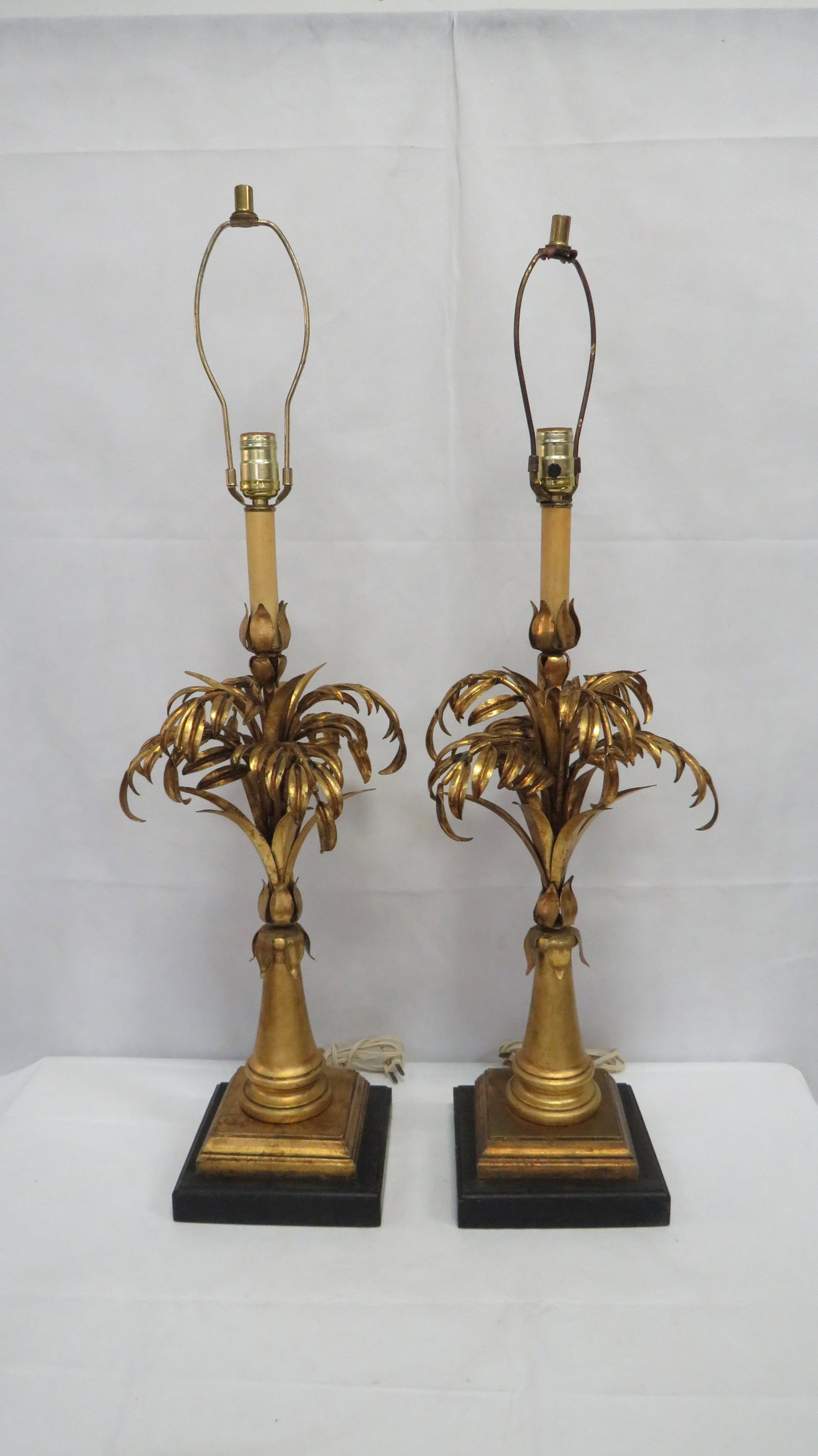 Hollywood Regency Italian Gilt Metal Lamps: Hollywood Regency Italian Gilt Metal Lamps in good condition. Each lamp has Made in Italy metal tag. Overall height about 35" tall.