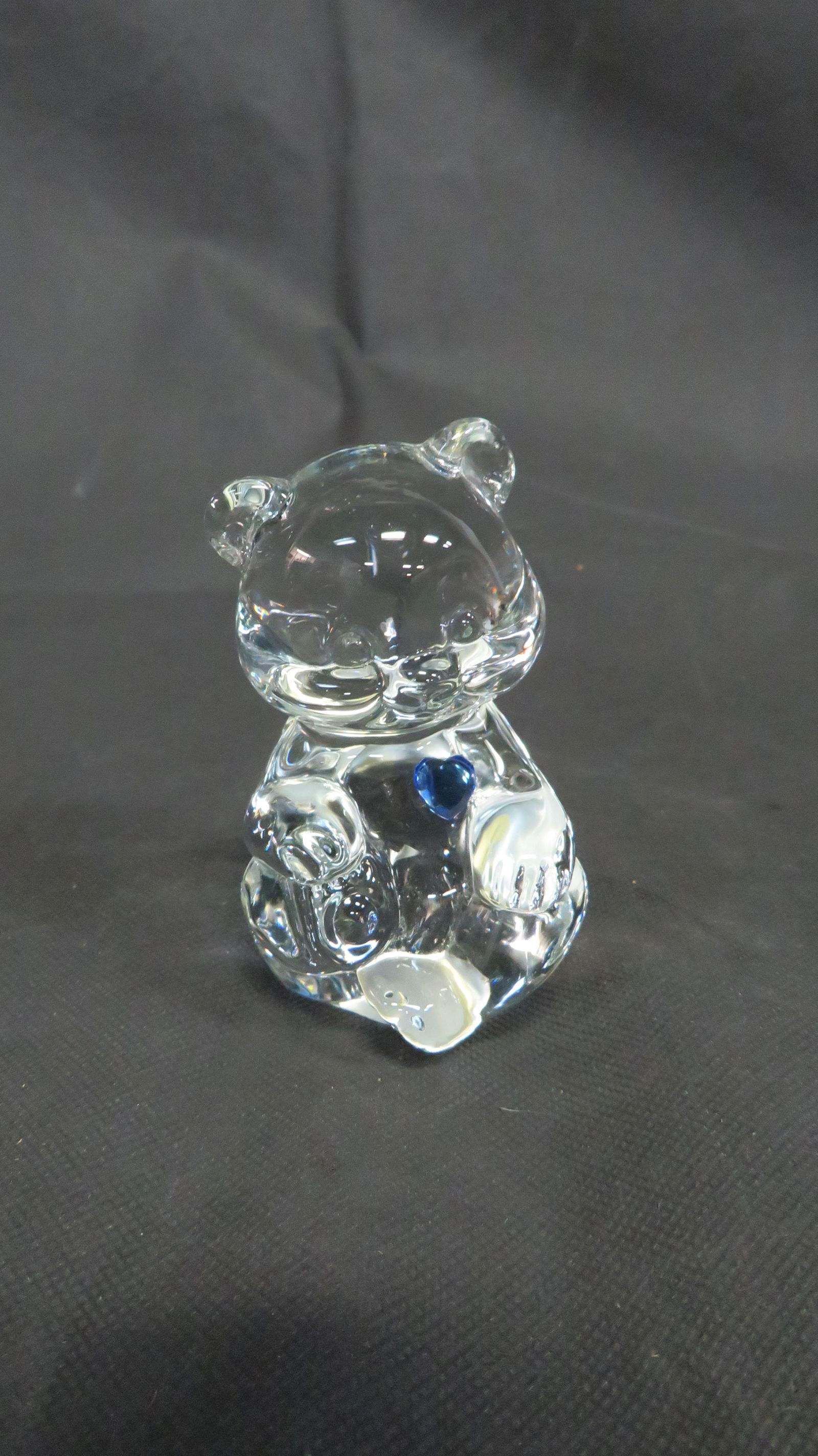 Fenton Art Glass September Birthday Bear (1 of 4)