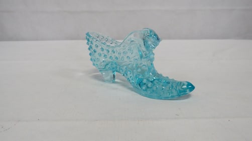 Vintage Fenton Blue Hobnail Shoe with Cat